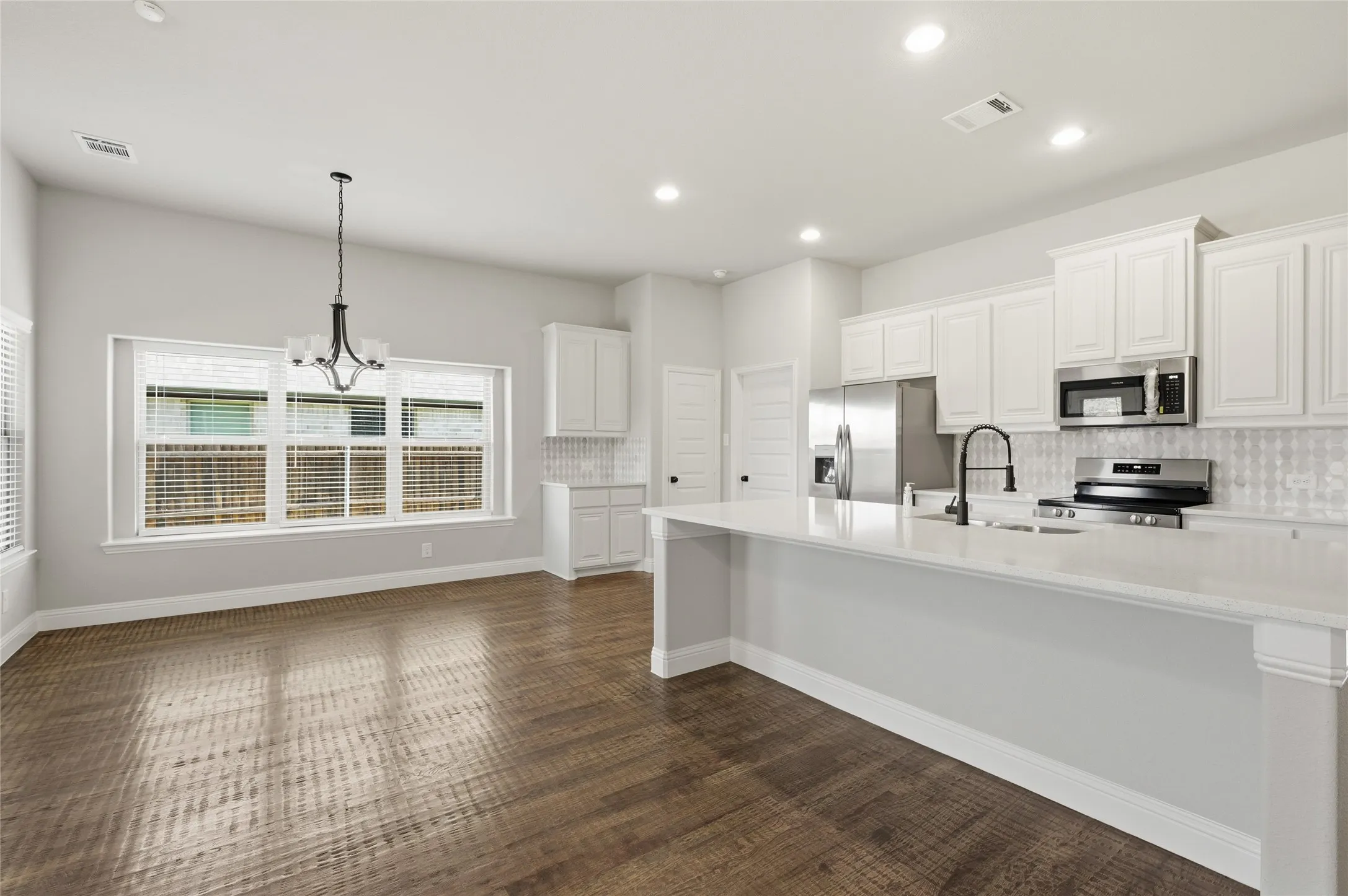 Single Family Residence For Sale in Collin County , 316 Mercer Drive, Josephine, Texas 75173, 4 Bedroom, 3 Bathroom, 2 Garage spaces, 2,320 Sqft, built in 2024, mls#21321588, Real Estate Agent in Josephine, Homes For Sale in Collin county, Homes For Sale in Josephine, Realtor in Josephine Texas, Real Estate Brokerage Independent Realty Texas, Luminita Cordes Realtor