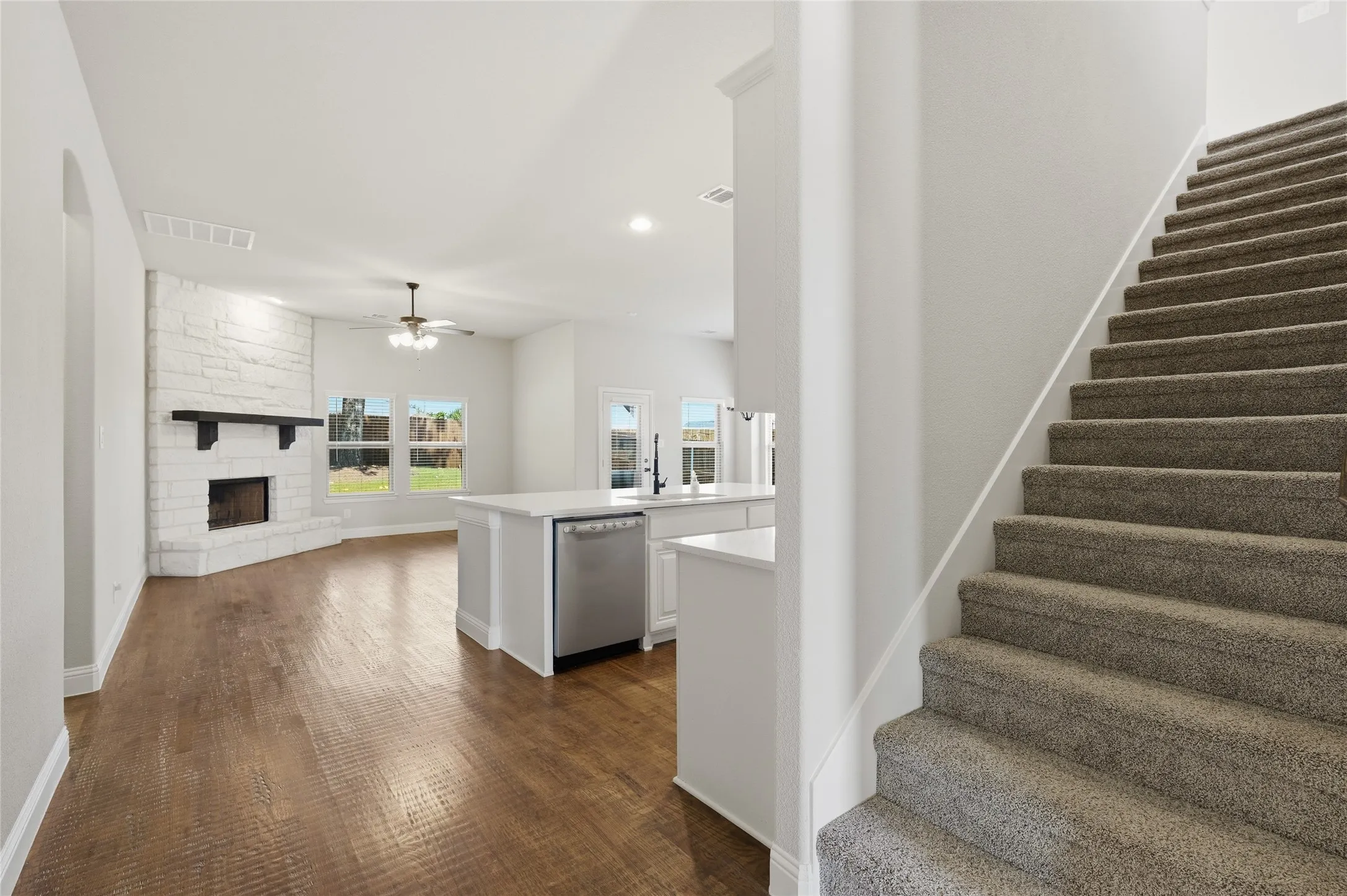 Single Family Residence For Sale in Collin County , 316 Mercer Drive, Josephine, Texas 75173, 4 Bedroom, 3 Bathroom, 2 Garage spaces, 2,320 Sqft, built in 2024, mls#21321588, Real Estate Agent in Josephine, Homes For Sale in Collin county, Homes For Sale in Josephine, Realtor in Josephine Texas, Real Estate Brokerage Independent Realty Texas, Luminita Cordes Realtor