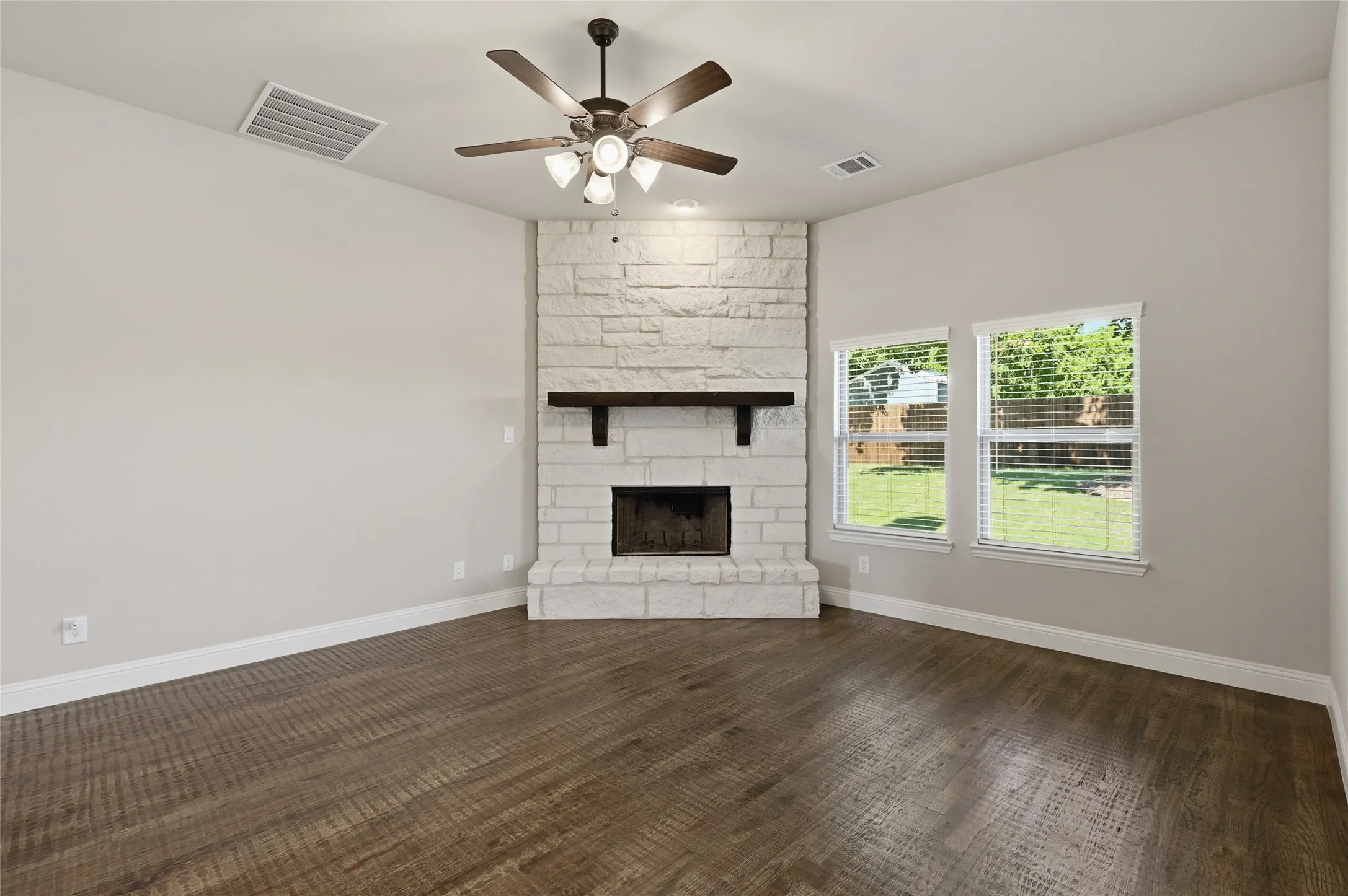 Single Family Residence For Sale in Collin County , 316 Mercer Drive, Josephine, Texas 75173, 4 Bedroom, 3 Bathroom, 2 Garage spaces, 2,320 Sqft, built in 2024, mls#21321588, Real Estate Agent in Josephine, Homes For Sale in Collin county, Homes For Sale in Josephine, Realtor in Josephine Texas, Real Estate Brokerage Independent Realty Texas, Luminita Cordes Realtor