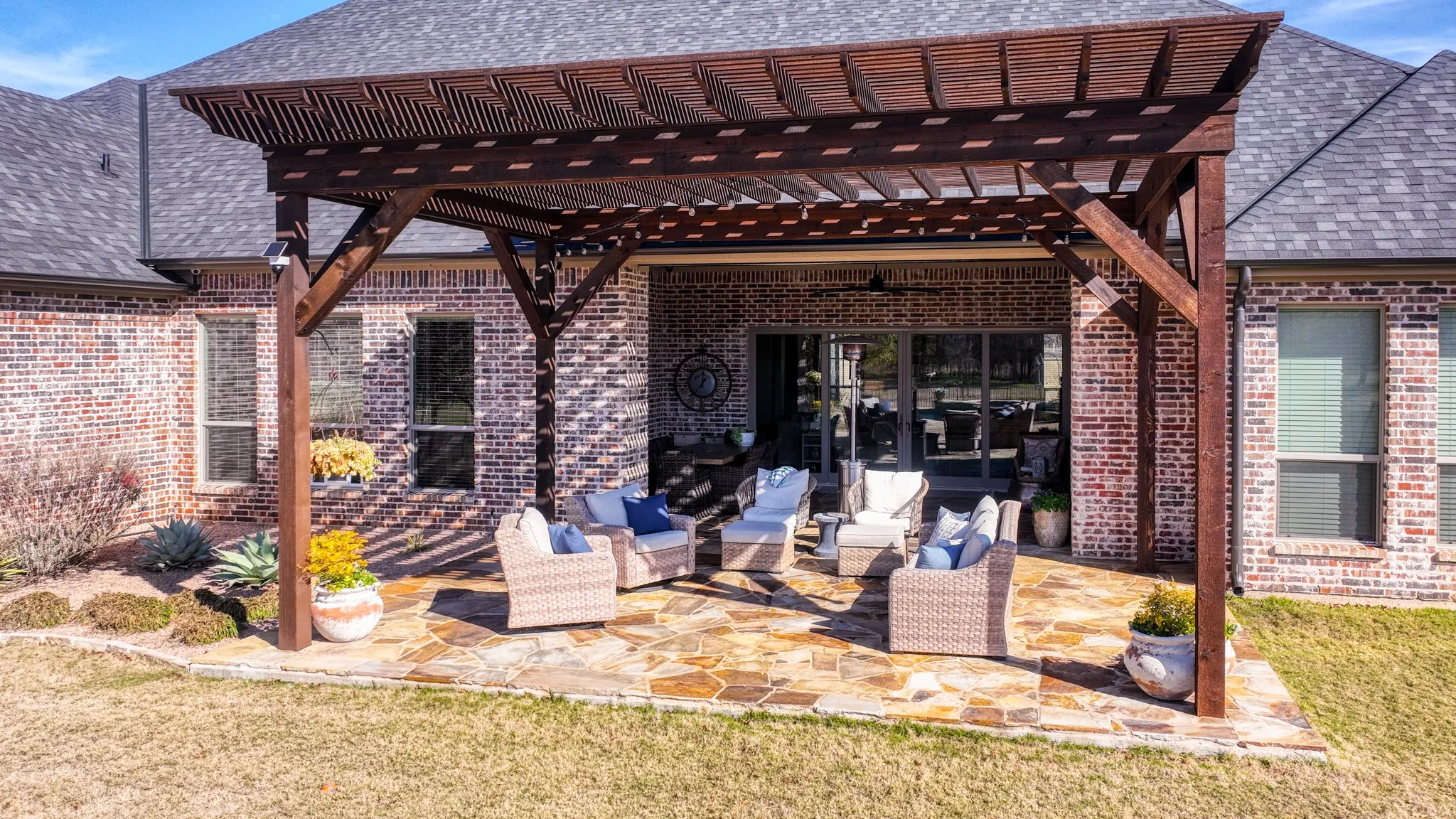 Single Family Residence For Sale in Parker County , 140 Rocky Run, Lipan, Texas 76462, 4 Bedroom, 3 Bathroom, 4 Garage spaces, 3,789 Sqft, built in 2016, mls#21321957, Real Estate Agent in Lipan, Homes For Sale in Parker county, Homes For Sale in Lipan, Realtor in Lipan Texas, Real Estate Brokerage Independent Realty Texas, Luminita Cordes Realtor