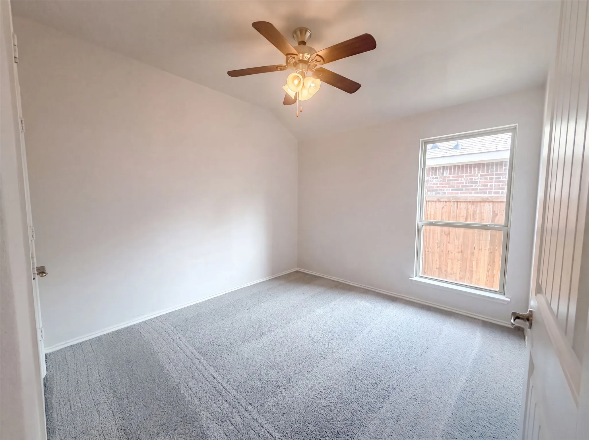 Single Family Residence For Sale in Collin County , 3400 Founders Way, Melissa, Texas 75454, 3 Bedroom, 2 Bathroom, 2 Garage spaces, 2,014 Sqft, built in 2015, mls#21322065, Real Estate Agent in Melissa, Homes For Sale in Collin county, Homes For Sale in Melissa, Realtor in Melissa Texas, Real Estate Brokerage Independent Realty Texas, Luminita Cordes Realtor