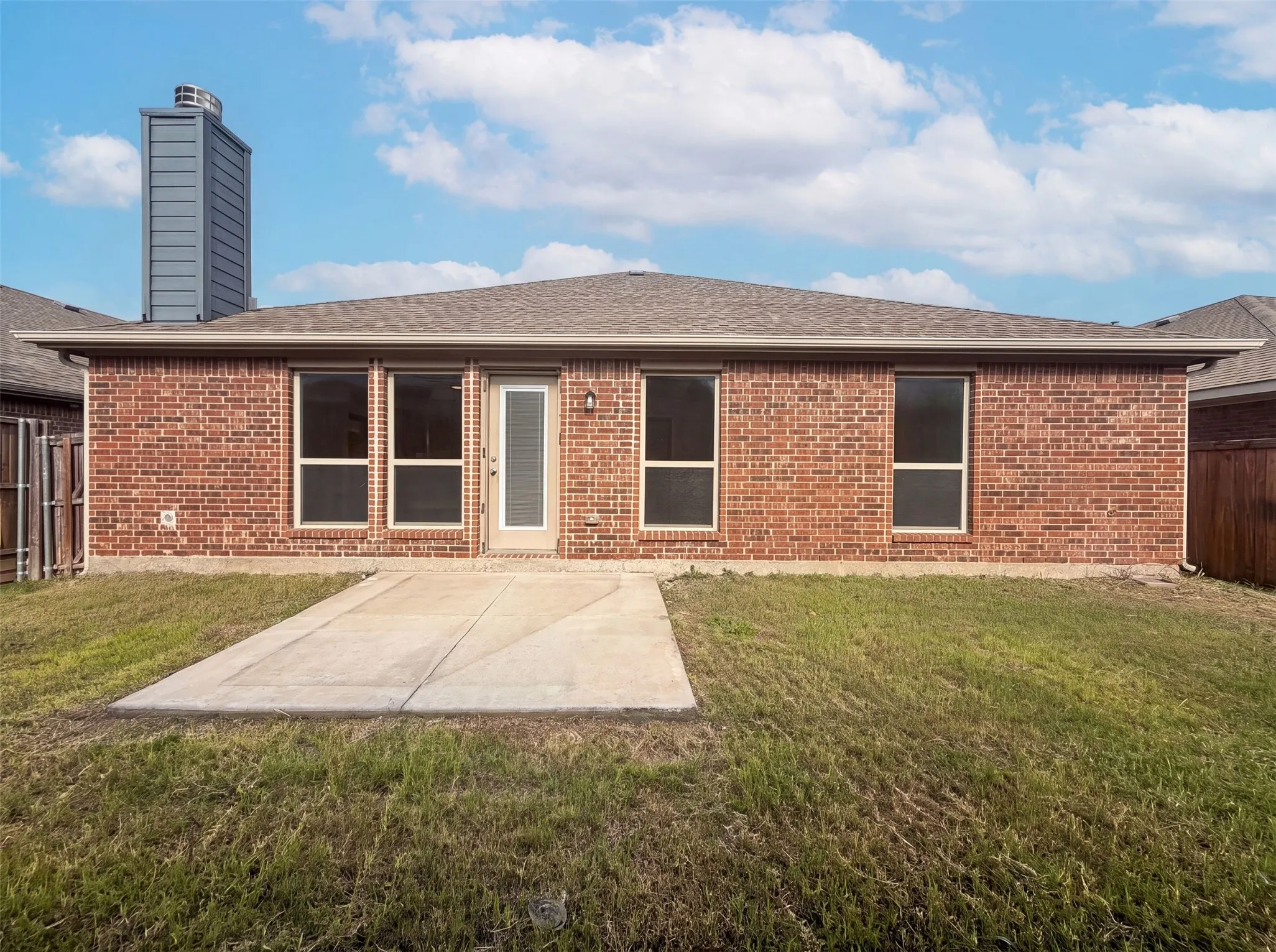 Single Family Residence For Sale in Collin County , 3400 Founders Way, Melissa, Texas 75454, 3 Bedroom, 2 Bathroom, 2 Garage spaces, 2,014 Sqft, built in 2015, mls#21322065, Real Estate Agent in Melissa, Homes For Sale in Collin county, Homes For Sale in Melissa, Realtor in Melissa Texas, Real Estate Brokerage Independent Realty Texas, Luminita Cordes Realtor