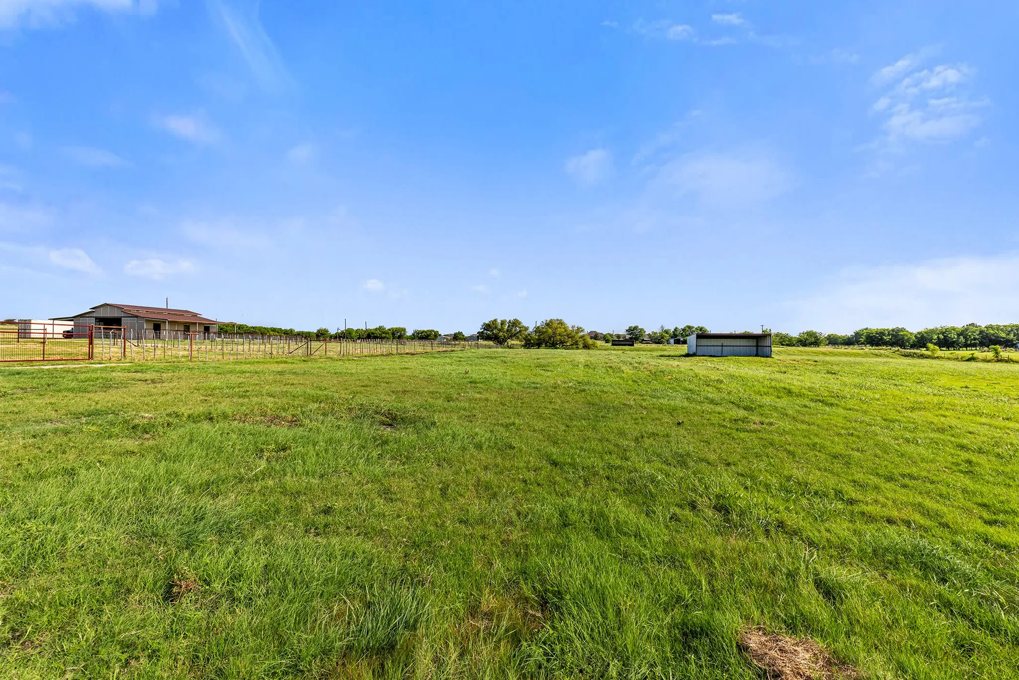 Farm For Sale in Parker County , 678 Gregory Street, Weatherford, Texas 76087, 3 Bedroom, 2 Bathroom, 4 Garage spaces, 2,643 Sqft, built in 2002, mls#21322058, Real Estate Agent in Weatherford, Homes For Sale in Parker county, Homes For Sale in Weatherford, Realtor in Weatherford Texas, Real Estate Brokerage Independent Realty Texas, Luminita Cordes Realtor