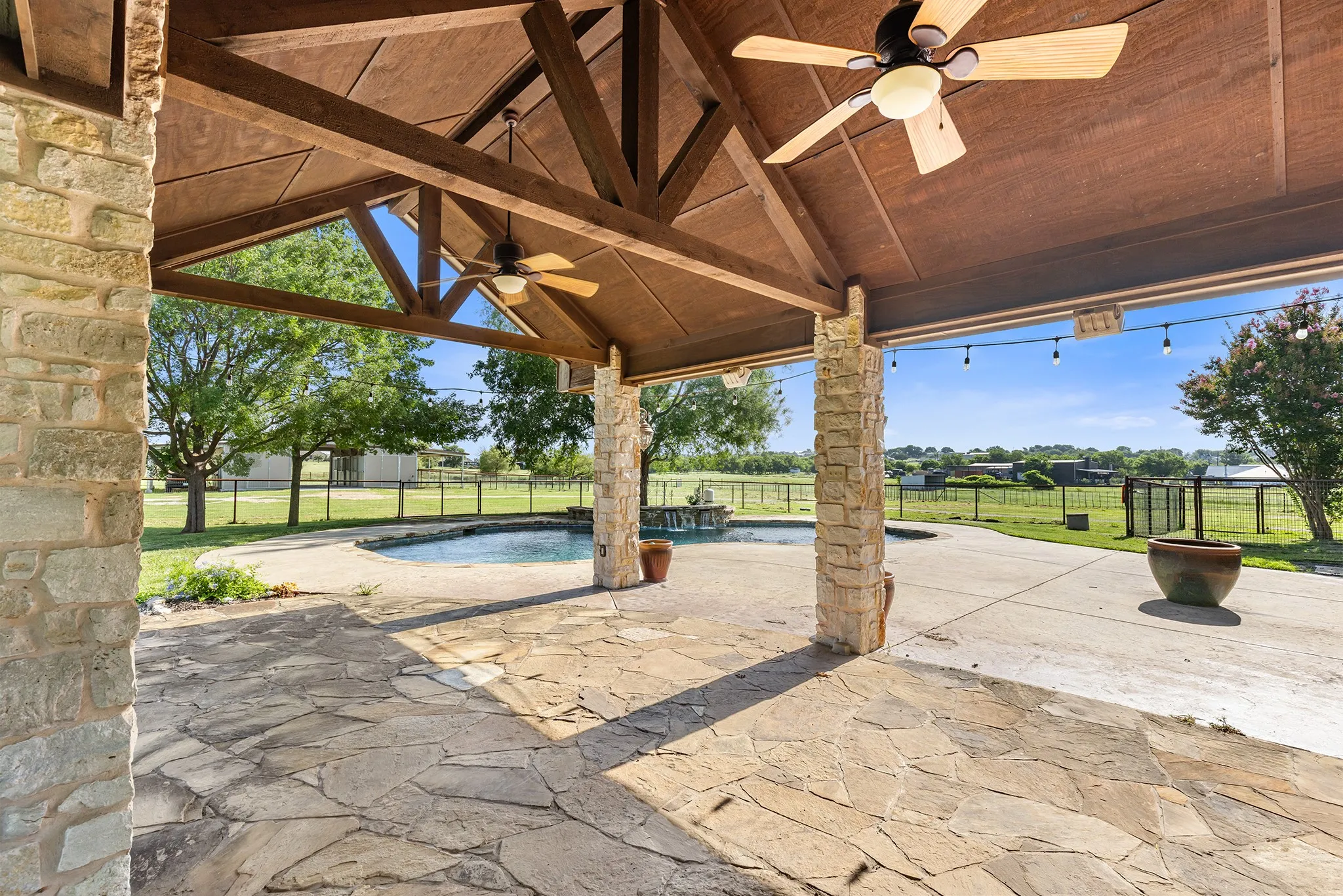 Farm For Sale in Parker County , 678 Gregory Street, Weatherford, Texas 76087, 3 Bedroom, 2 Bathroom, 4 Garage spaces, 2,643 Sqft, built in 2002, mls#21322058, Real Estate Agent in Weatherford, Homes For Sale in Parker county, Homes For Sale in Weatherford, Realtor in Weatherford Texas, Real Estate Brokerage Independent Realty Texas, Luminita Cordes Realtor