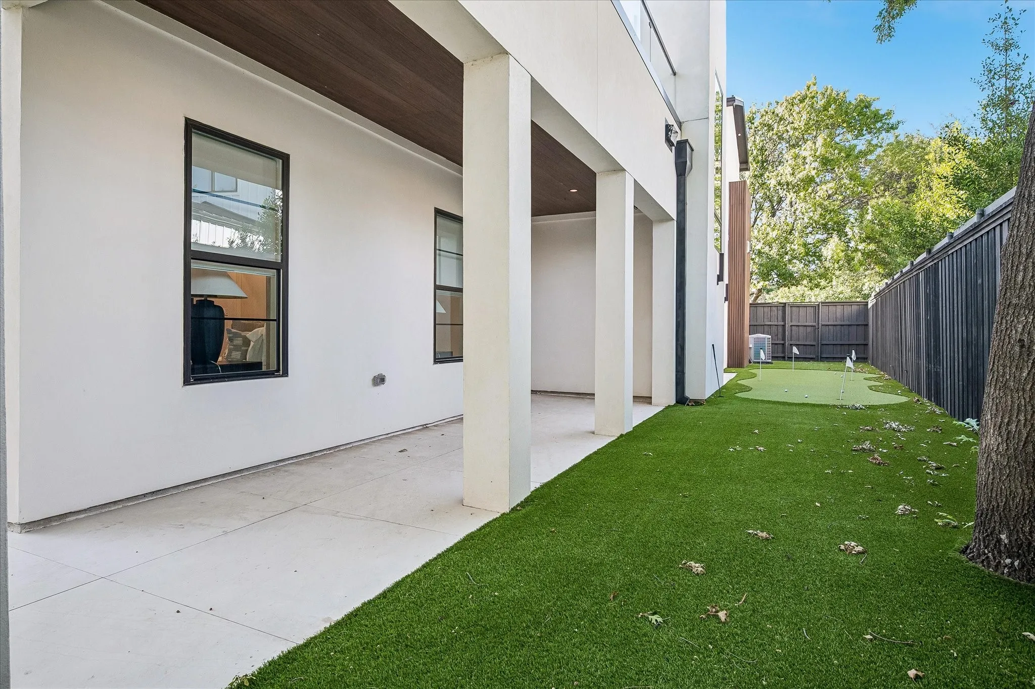 With Putting Green