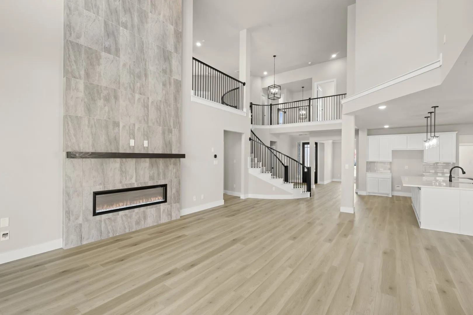 1823 Marlow- Living Room-2
