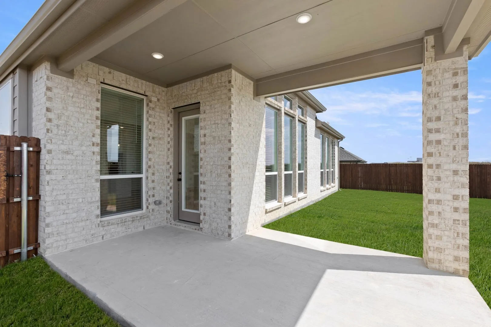 5313 Blue Cypress-Patio-1