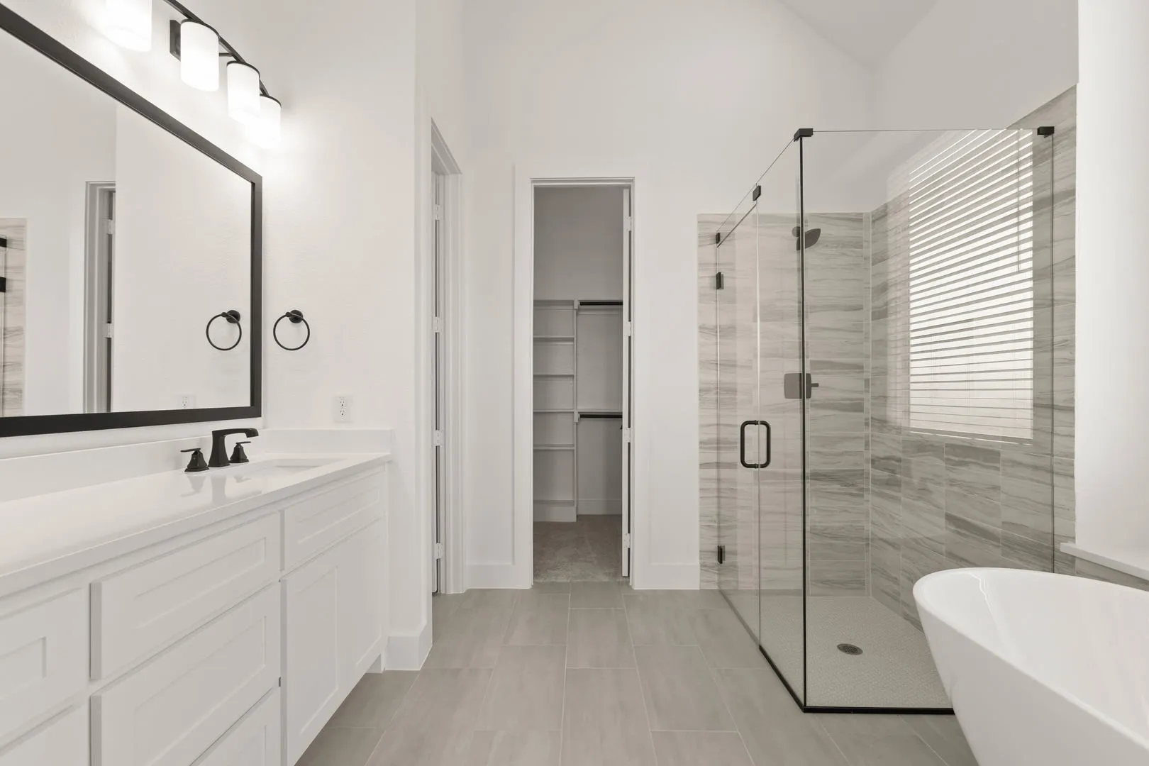 5313 Blue Cypress-Primary Suite-3