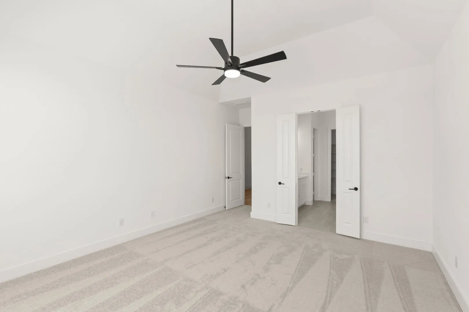 5313 Blue Cypress-Primary Suite-2