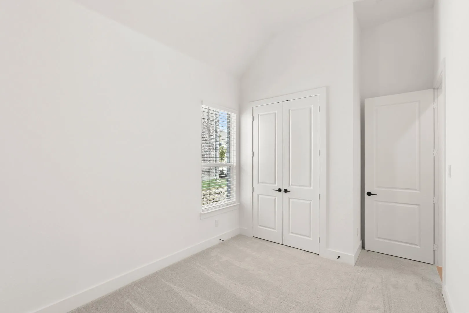 5313 Blue Cypress-Bedroom-3