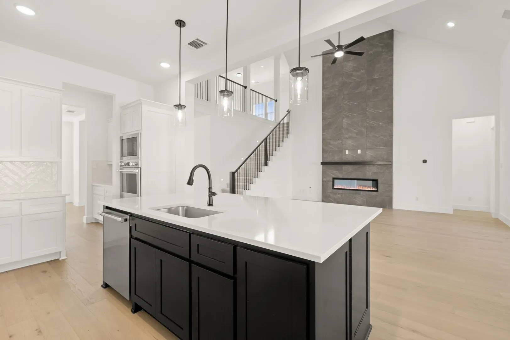 5320 Blue Cypress- Kitchen-4