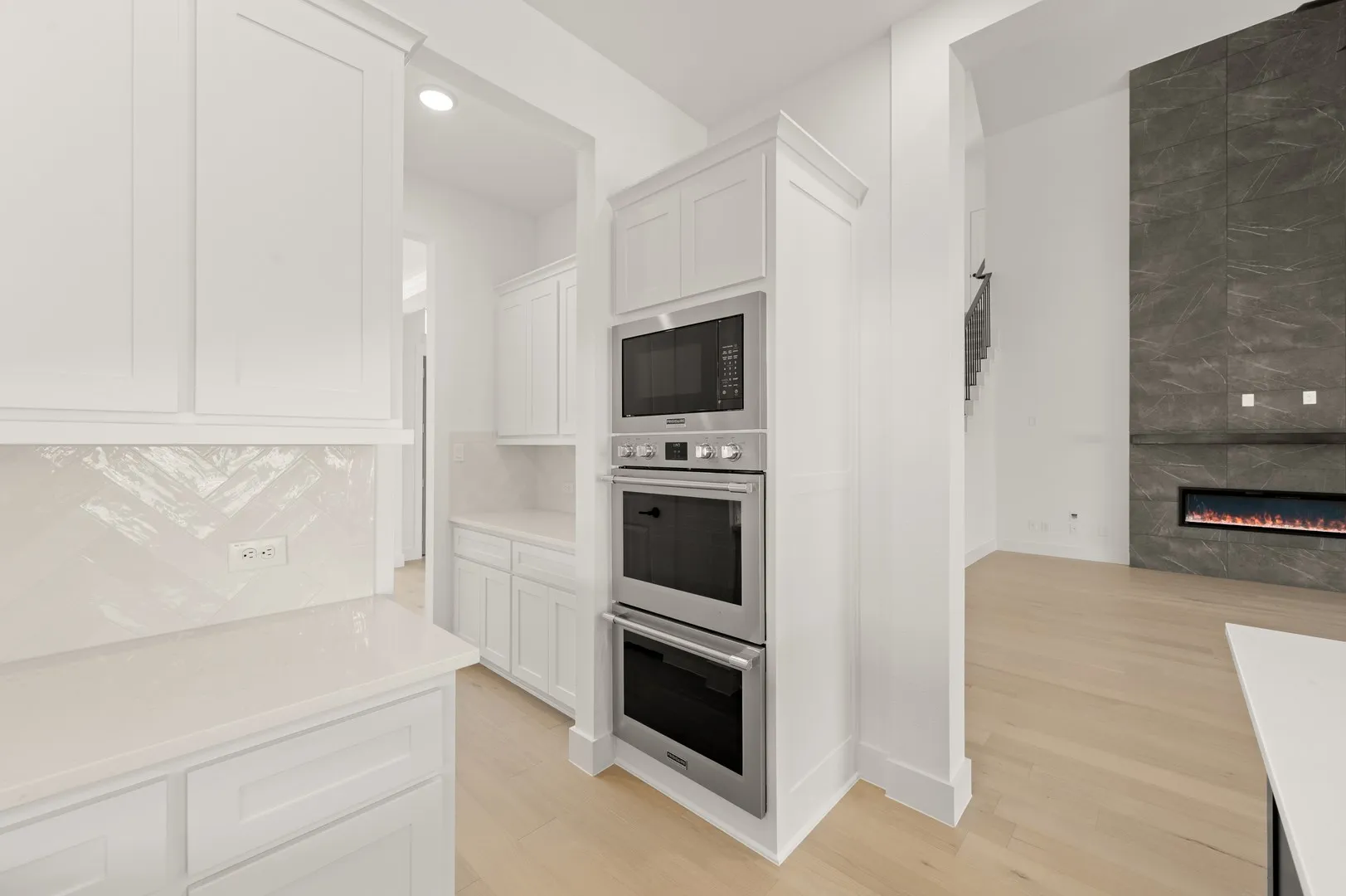 5320 Blue Cypress- Kitchen-5