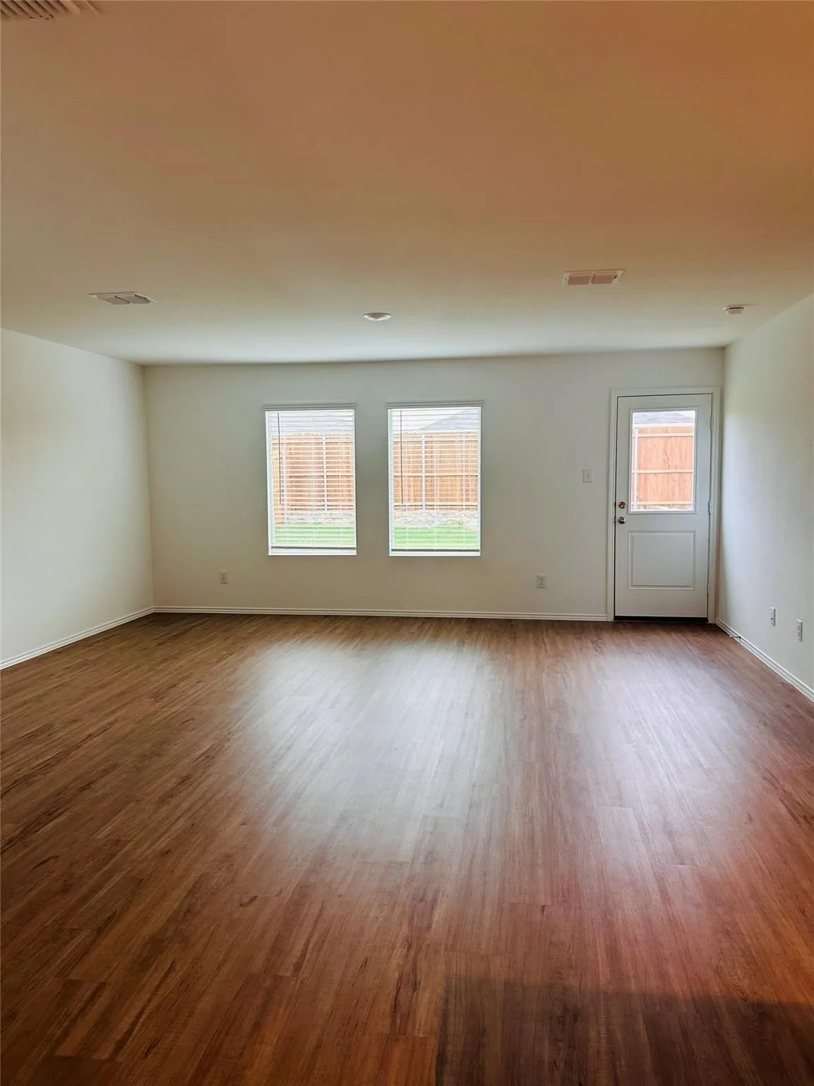 Single Family Residence For Rent in Collin County , 5816 Crystal water way, Princeton, Texas 75407, 4 Bedroom, 2 Bathroom, 1 Garage spaces, 1,674 Sqft, built in 2024, mls#21322100, Real Estate Agent in Princeton, Homes For Rent in Collin county, Homes For Rent in Princeton, Realtor in Princeton Texas, Real Estate Brokerage Independent Realty Texas, Luminita Cordes Realtor