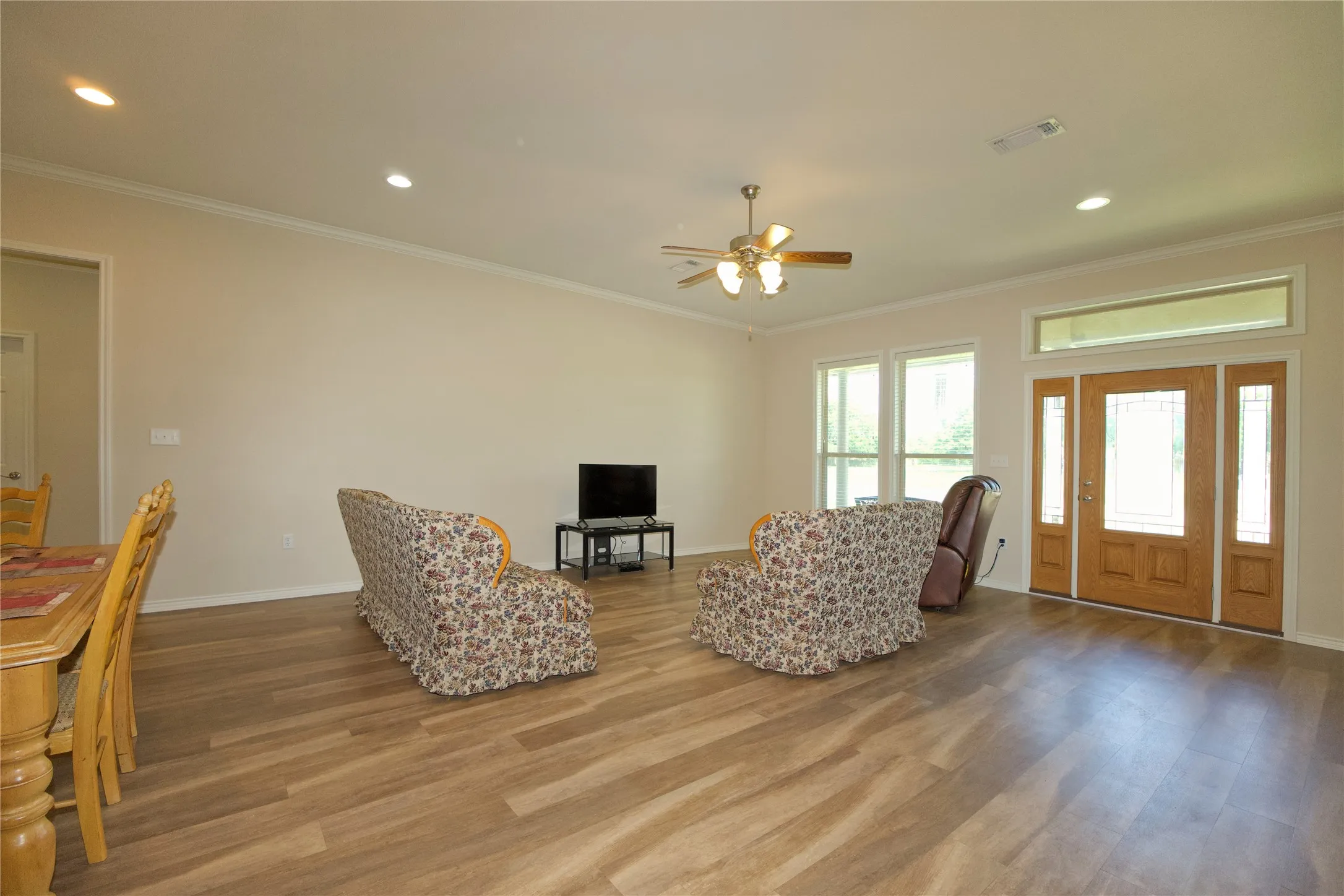 Single Family Residence For Sale in Cooke County , 318 E 4th Street, Lindsay, Texas 76250, 3 Bedrooms, 2 Bathrooms, 2 Garage spaces, 1,982 Sqft, built in 2018, Price $374,900, mls#21319374, Real Estate Agent in Lindsay, Homes For Sale in Cooke county, Homes For Sale in Lindsay, Realtor in Lindsay Texas, Real Estate Brokerage Independent Realty Texas, Luminita Cordes Realtor