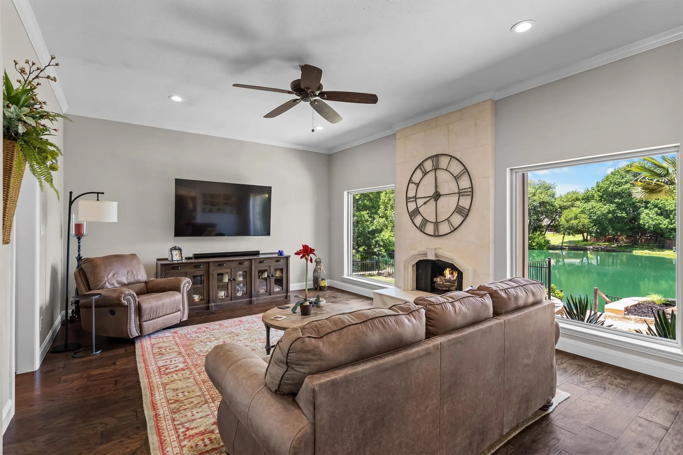 Single Family Residence For Sale in Rockwall County , 5208 Yacht Club Drive, Rockwall, Texas 75032, 4 Bedroom, 3 Bathroom, 2 Garage spaces, 2,851 Sqft, built in 1990, mls#21320359, Real Estate Agent in Rockwall, Homes For Sale in Rockwall county, Homes For Sale in Rockwall, Realtor in Rockwall Texas, Real Estate Brokerage Independent Realty Texas, Luminita Cordes Realtor