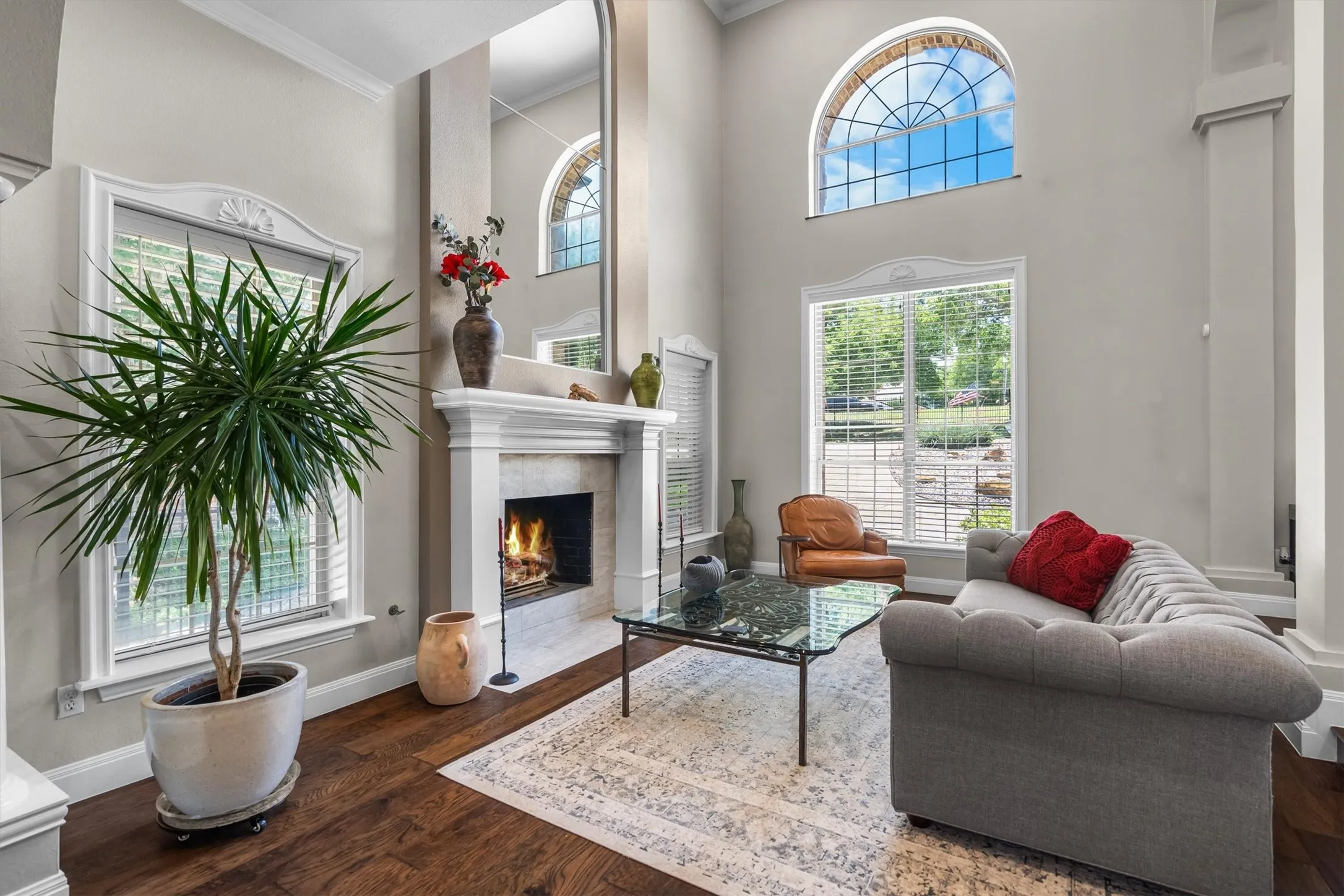 Single Family Residence For Sale in Rockwall County , 5208 Yacht Club Drive, Rockwall, Texas 75032, 4 Bedroom, 3 Bathroom, 2 Garage spaces, 2,851 Sqft, built in 1990, mls#21320359, Real Estate Agent in Rockwall, Homes For Sale in Rockwall county, Homes For Sale in Rockwall, Realtor in Rockwall Texas, Real Estate Brokerage Independent Realty Texas, Luminita Cordes Realtor