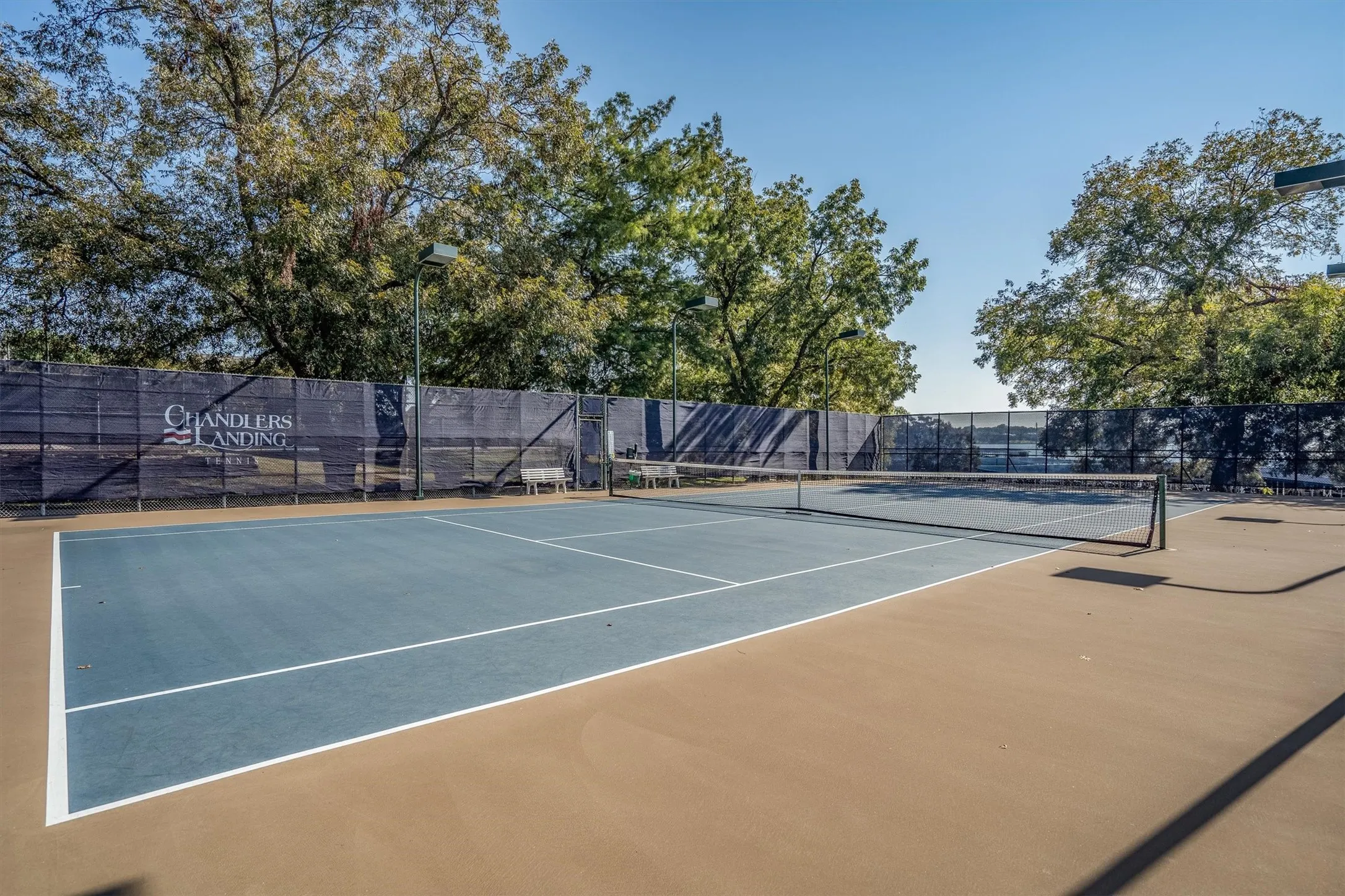 Single Family Residence For Sale in Rockwall County , 5208 Yacht Club Drive, Rockwall, Texas 75032, 4 Bedroom, 3 Bathroom, 2 Garage spaces, 2,851 Sqft, built in 1990, mls#21320359, Real Estate Agent in Rockwall, Homes For Sale in Rockwall county, Homes For Sale in Rockwall, Realtor in Rockwall Texas, Real Estate Brokerage Independent Realty Texas, Luminita Cordes Realtor