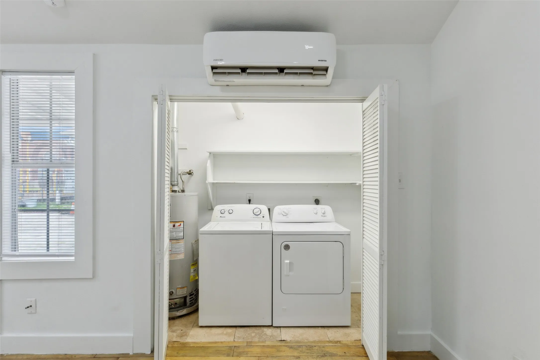 Apartment For Rent in Dallas County , 820 W 10th Street, Dallas, Texas 75208, 1 Bedroom, 1 Bathroom, Garage spaces, 650 Sqft, built in 1930, mls#21320859, Real Estate Agent in Dallas, Homes For Rent in Dallas county, Homes For Rent in Dallas, Realtor in Dallas Texas, Real Estate Brokerage Independent Realty Texas, Luminita Cordes Realtor