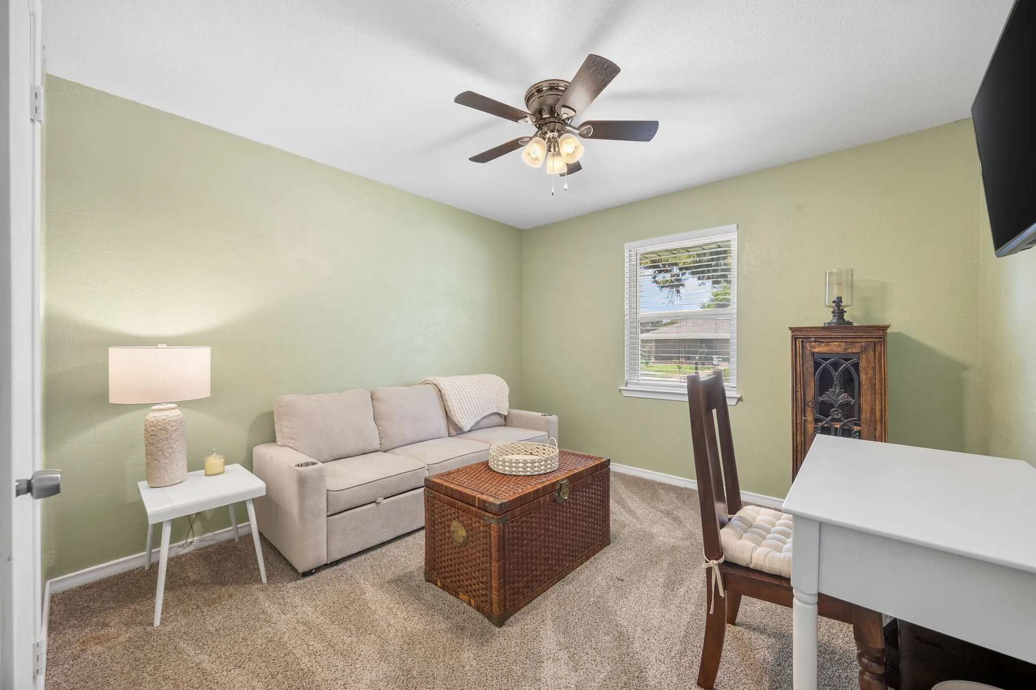 Single Family Residence For Sale in Collin County , 323 Northwood Drive, Mc Kinney, Texas 75071, 3 Bedroom, 2 Bathroom, 2 Garage spaces, 1,564 Sqft, built in 1970, mls#21319513, Real Estate Agent in Mc Kinney, Homes For Sale in Collin county, Homes For Sale in Mc Kinney, Realtor in Mc Kinney Texas, Real Estate Brokerage Independent Realty Texas, Luminita Cordes Realtor