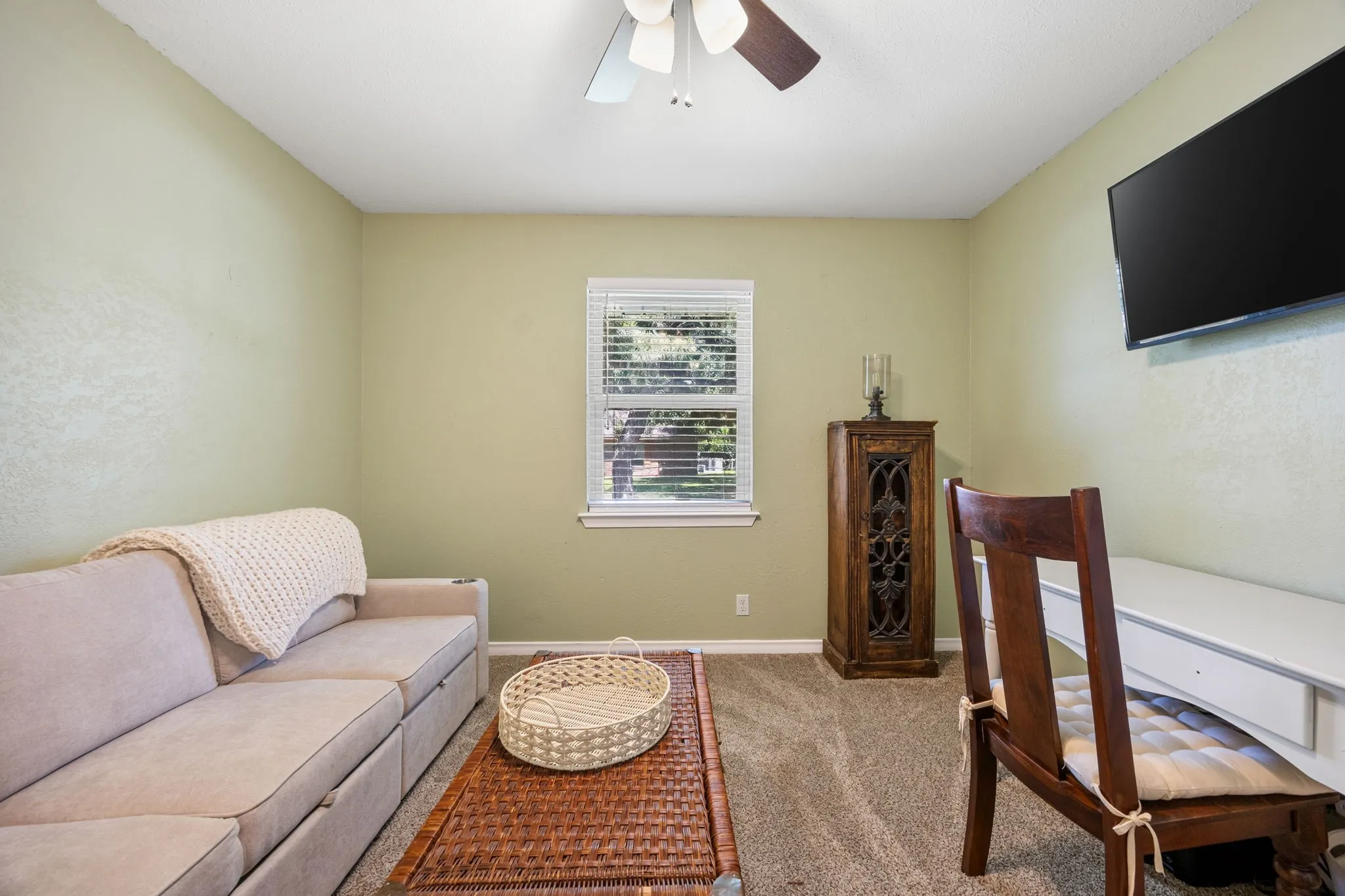 Single Family Residence For Sale in Collin County , 323 Northwood Drive, Mc Kinney, Texas 75071, 3 Bedroom, 2 Bathroom, 2 Garage spaces, 1,564 Sqft, built in 1970, mls#21319513, Real Estate Agent in Mc Kinney, Homes For Sale in Collin county, Homes For Sale in Mc Kinney, Realtor in Mc Kinney Texas, Real Estate Brokerage Independent Realty Texas, Luminita Cordes Realtor