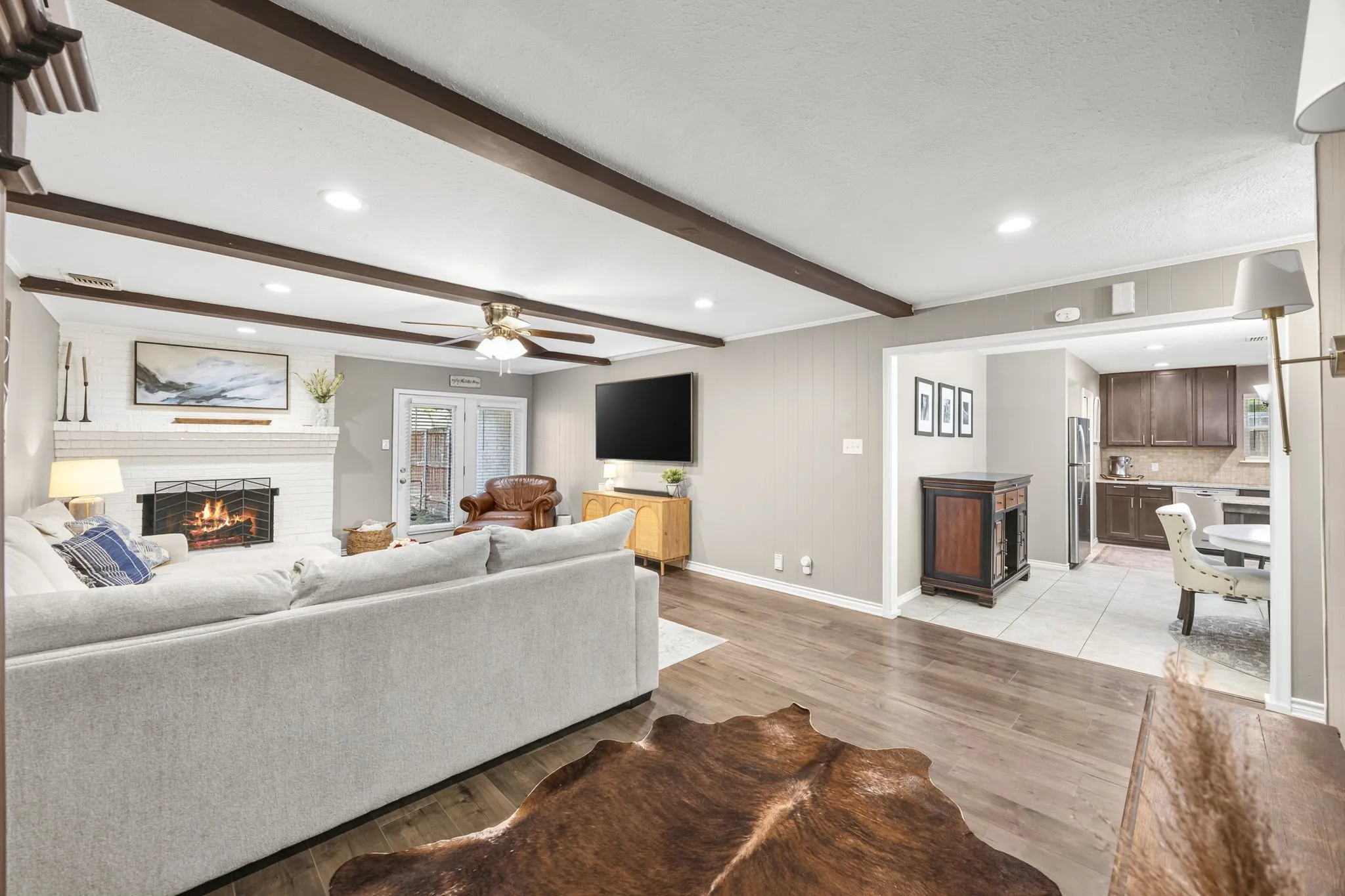 Single Family Residence For Sale in Collin County , 323 Northwood Drive, Mc Kinney, Texas 75071, 3 Bedroom, 2 Bathroom, 2 Garage spaces, 1,564 Sqft, built in 1970, mls#21319513, Real Estate Agent in Mc Kinney, Homes For Sale in Collin county, Homes For Sale in Mc Kinney, Realtor in Mc Kinney Texas, Real Estate Brokerage Independent Realty Texas, Luminita Cordes Realtor