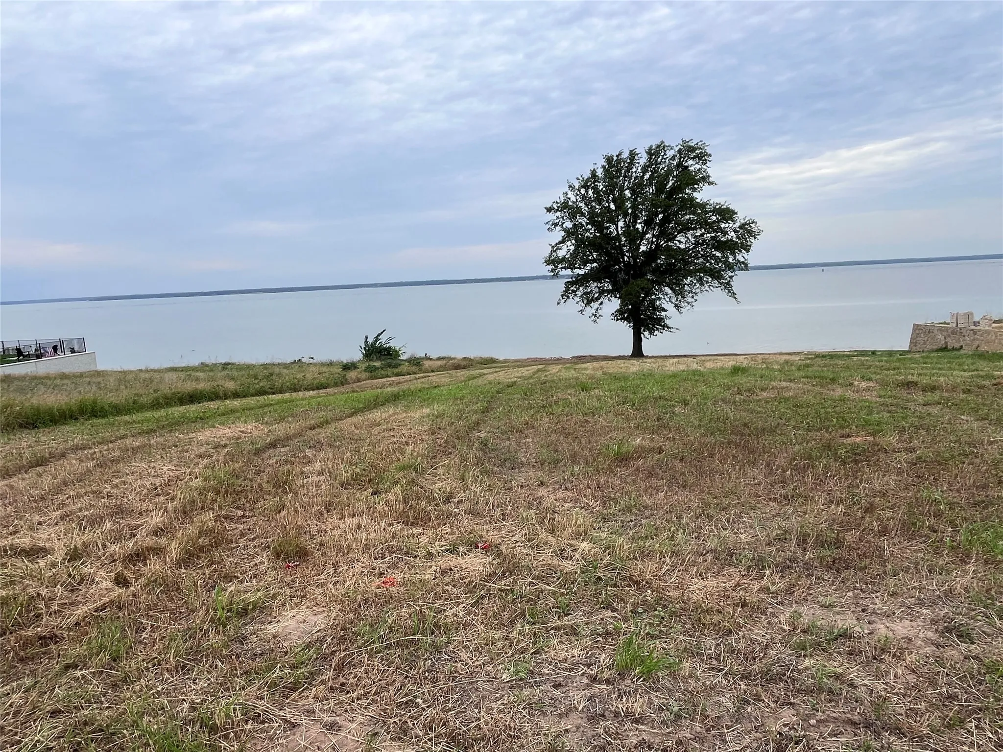 Unimproved Land For Sale in Kaufman County , 1564 Shoreline Drive, Mabank, Texas 75143, 0, 0, Garage spaces, 0 Sqft, built in 0, Price $375,000, mls#21320615, Real Estate Agent in Mabank, Homes For Sale in Kaufman county, Homes For Sale in Mabank, Realtor in Mabank Texas, Real Estate Brokerage Independent Realty Texas, Luminita Cordes Realtor