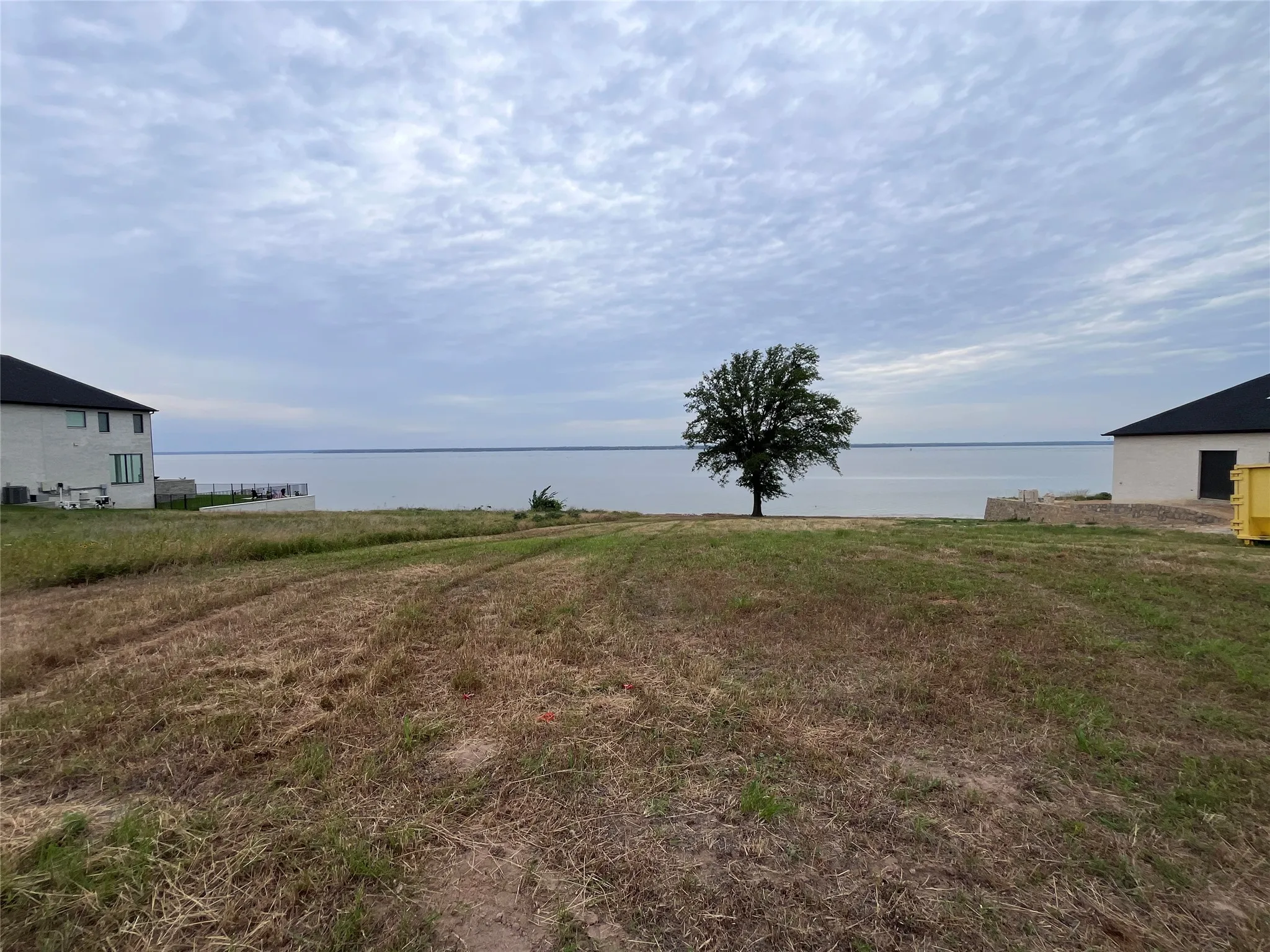 Unimproved Land For Sale in Kaufman County , 1564 Shoreline Drive, Mabank, Texas 75143, 0, 0, Garage spaces, 0 Sqft, built in 0, Price $375,000, mls#21320615, Real Estate Agent in Mabank, Homes For Sale in Kaufman county, Homes For Sale in Mabank, Realtor in Mabank Texas, Real Estate Brokerage Independent Realty Texas, Luminita Cordes Realtor