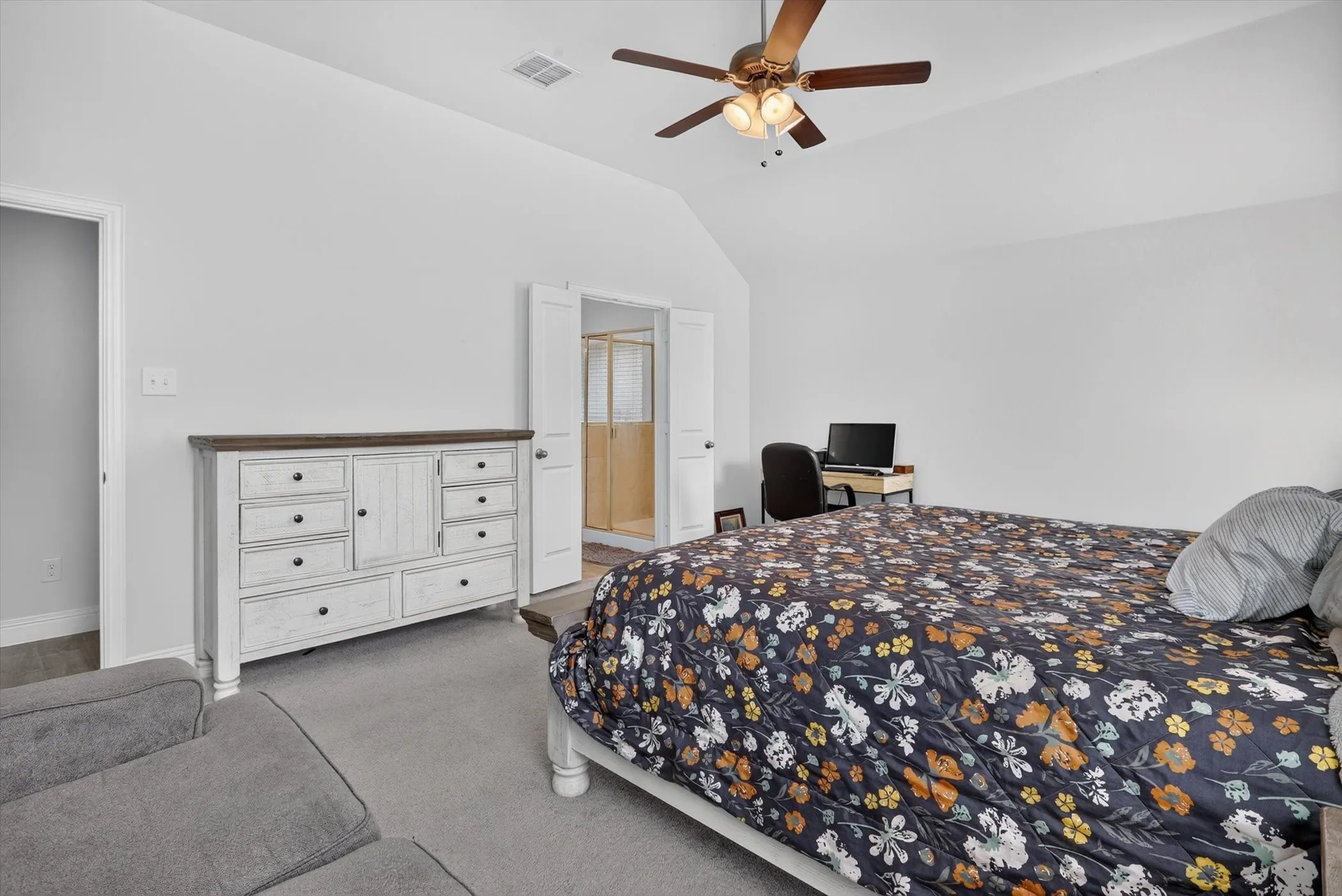 Single Family Residence For Sale in Tarrant County , 1233 Collett Sublett Road, Kennedale, Texas 76060, 4 Bedroom, 2 Bathroom, 2 Garage spaces, 2,179 Sqft, built in 2021, mls#21320115, Real Estate Agent in Kennedale, Homes For Sale in Tarrant county, Homes For Sale in Kennedale, Realtor in Kennedale Texas, Real Estate Brokerage Independent Realty Texas, Luminita Cordes Realtor