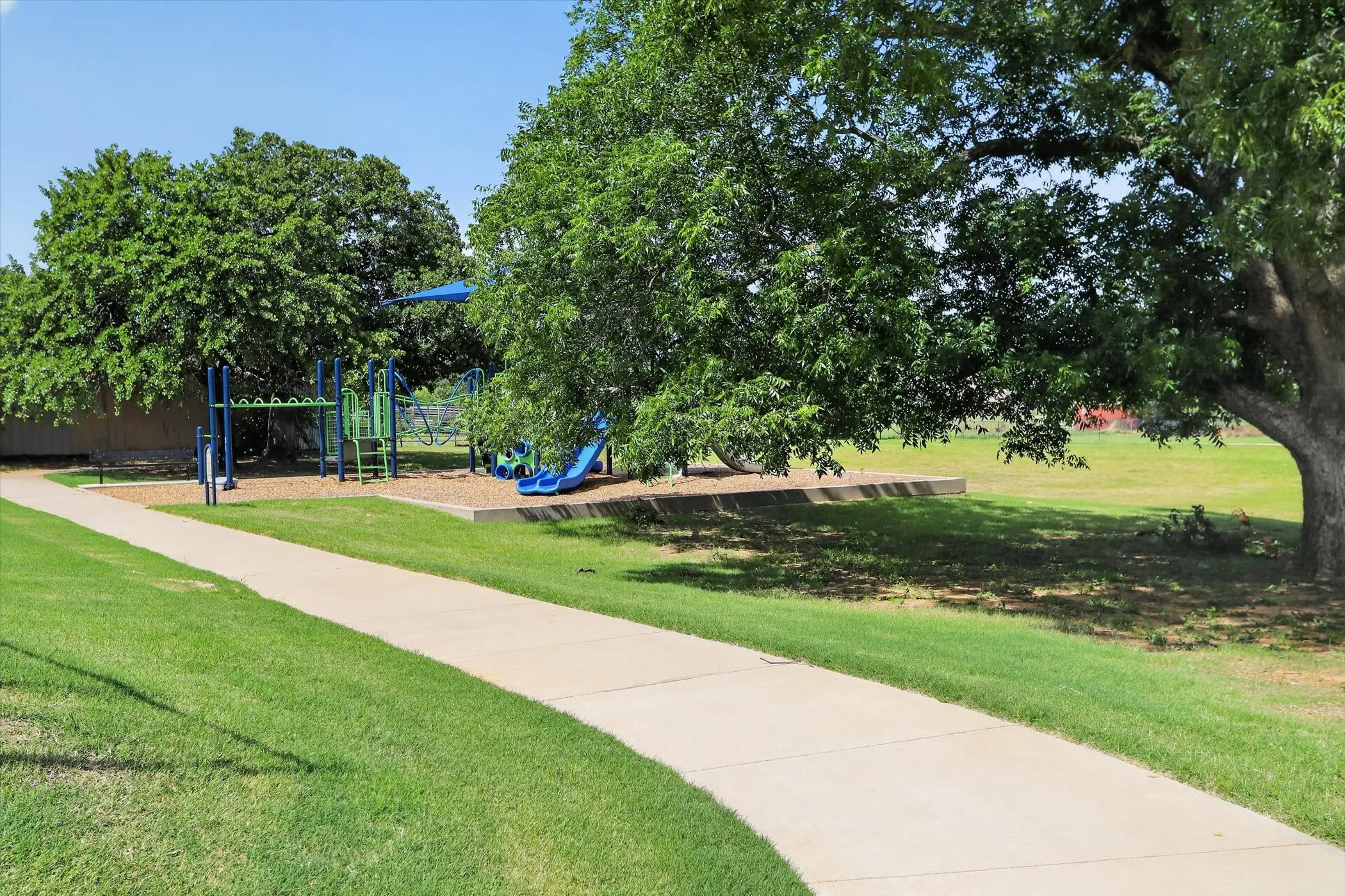 Single Family Residence For Sale in Tarrant County , 1233 Collett Sublett Road, Kennedale, Texas 76060, 4 Bedroom, 2 Bathroom, 2 Garage spaces, 2,179 Sqft, built in 2021, mls#21320115, Real Estate Agent in Kennedale, Homes For Sale in Tarrant county, Homes For Sale in Kennedale, Realtor in Kennedale Texas, Real Estate Brokerage Independent Realty Texas, Luminita Cordes Realtor