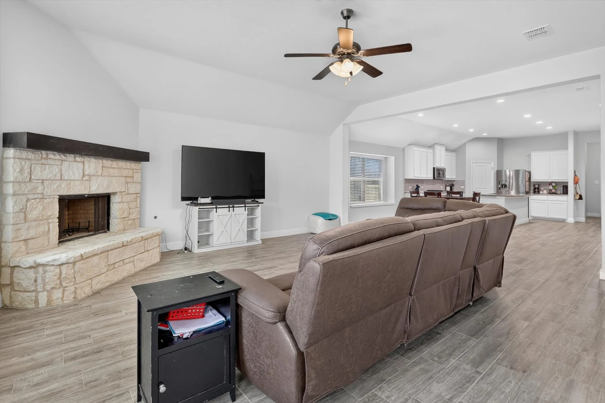 Single Family Residence For Sale in Tarrant County , 1233 Collett Sublett Road, Kennedale, Texas 76060, 4 Bedroom, 2 Bathroom, 2 Garage spaces, 2,179 Sqft, built in 2021, mls#21320115, Real Estate Agent in Kennedale, Homes For Sale in Tarrant county, Homes For Sale in Kennedale, Realtor in Kennedale Texas, Real Estate Brokerage Independent Realty Texas, Luminita Cordes Realtor