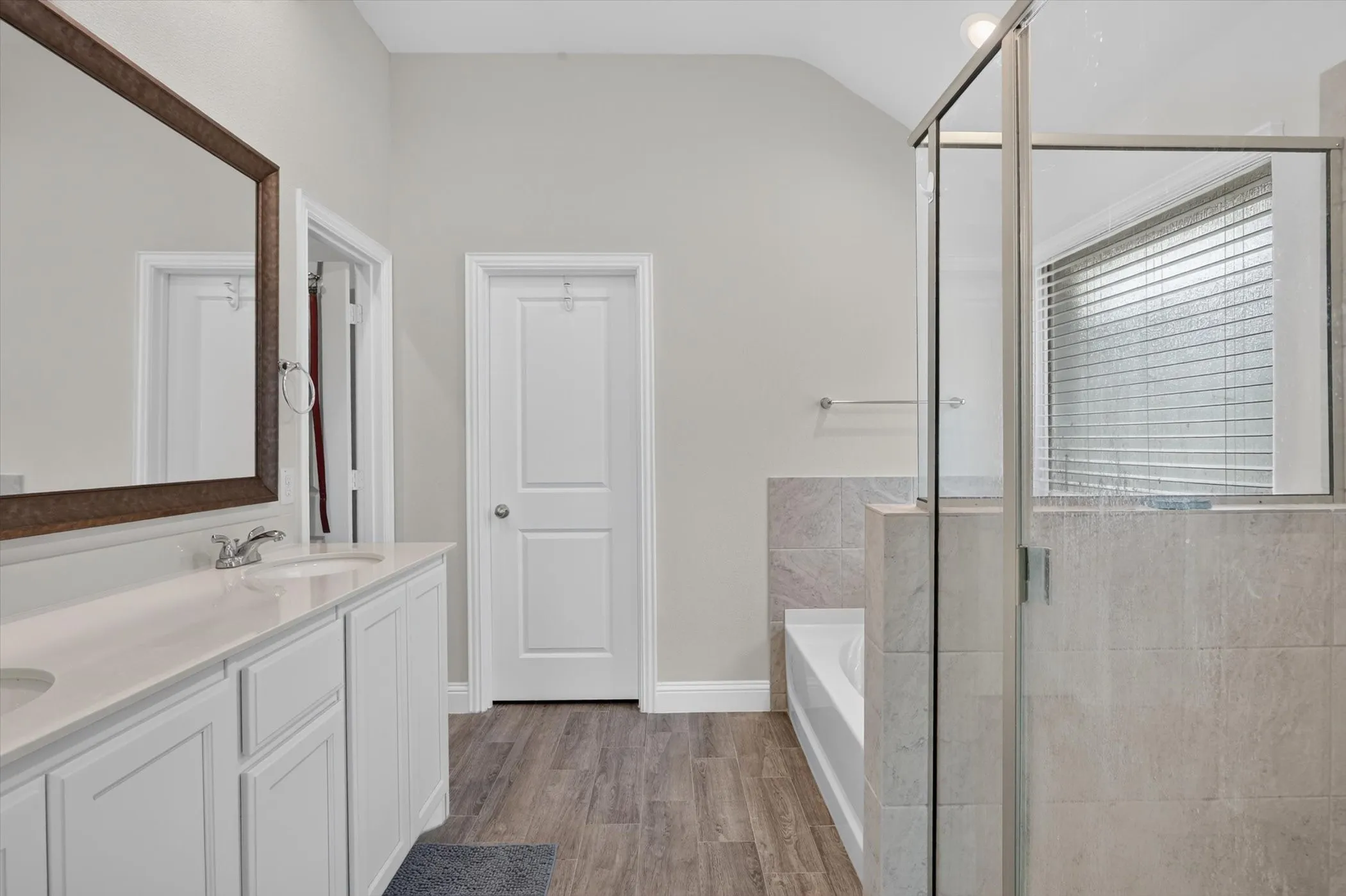 Single Family Residence For Sale in Tarrant County , 1233 Collett Sublett Road, Kennedale, Texas 76060, 4 Bedroom, 2 Bathroom, 2 Garage spaces, 2,179 Sqft, built in 2021, mls#21320115, Real Estate Agent in Kennedale, Homes For Sale in Tarrant county, Homes For Sale in Kennedale, Realtor in Kennedale Texas, Real Estate Brokerage Independent Realty Texas, Luminita Cordes Realtor