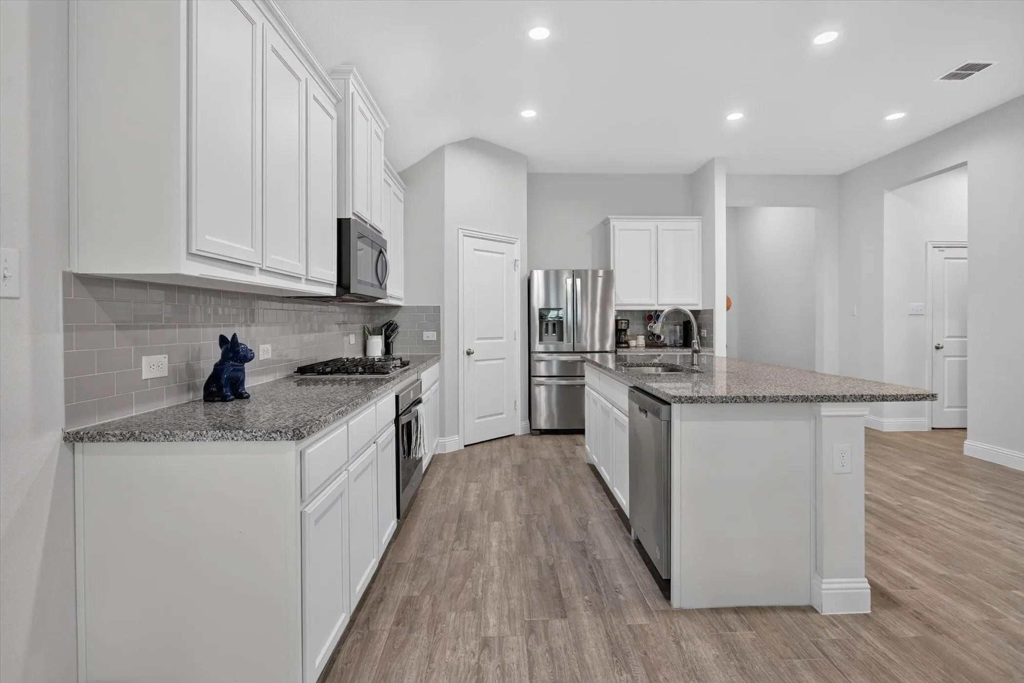 Single Family Residence For Sale in Tarrant County , 1233 Collett Sublett Road, Kennedale, Texas 76060, 4 Bedroom, 2 Bathroom, 2 Garage spaces, 2,179 Sqft, built in 2021, mls#21320115, Real Estate Agent in Kennedale, Homes For Sale in Tarrant county, Homes For Sale in Kennedale, Realtor in Kennedale Texas, Real Estate Brokerage Independent Realty Texas, Luminita Cordes Realtor