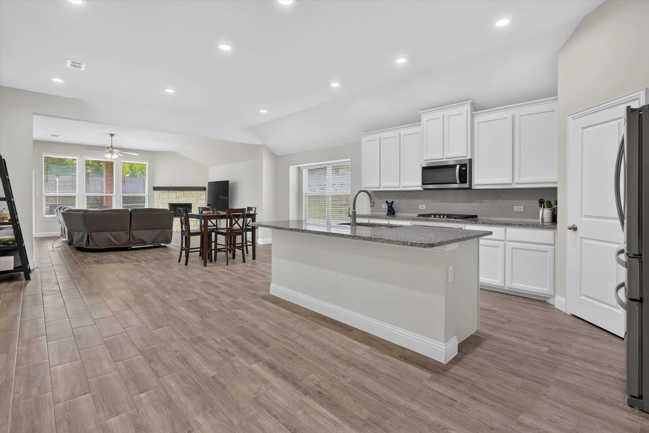 Single Family Residence For Sale in Tarrant County , 1233 Collett Sublett Road, Kennedale, Texas 76060, 4 Bedroom, 2 Bathroom, 2 Garage spaces, 2,179 Sqft, built in 2021, mls#21320115, Real Estate Agent in Kennedale, Homes For Sale in Tarrant county, Homes For Sale in Kennedale, Realtor in Kennedale Texas, Real Estate Brokerage Independent Realty Texas, Luminita Cordes Realtor