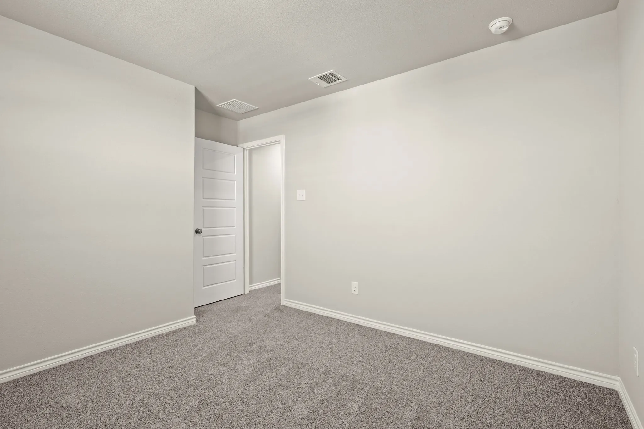 Single Family Residence For Sale in Tarrant County , 9229 Union Pacific Drive, Fort Worth, Texas 76036, 4 Bedroom, 3 Bathroom, 2 Garage spaces, 1,745 Sqft, built in 2025, mls#21322127, Real Estate Agent in Fort Worth, Homes For Sale in Tarrant county, Homes For Sale in Fort Worth, Realtor in Fort Worth Texas, Real Estate Brokerage Independent Realty Texas, Luminita Cordes Realtor