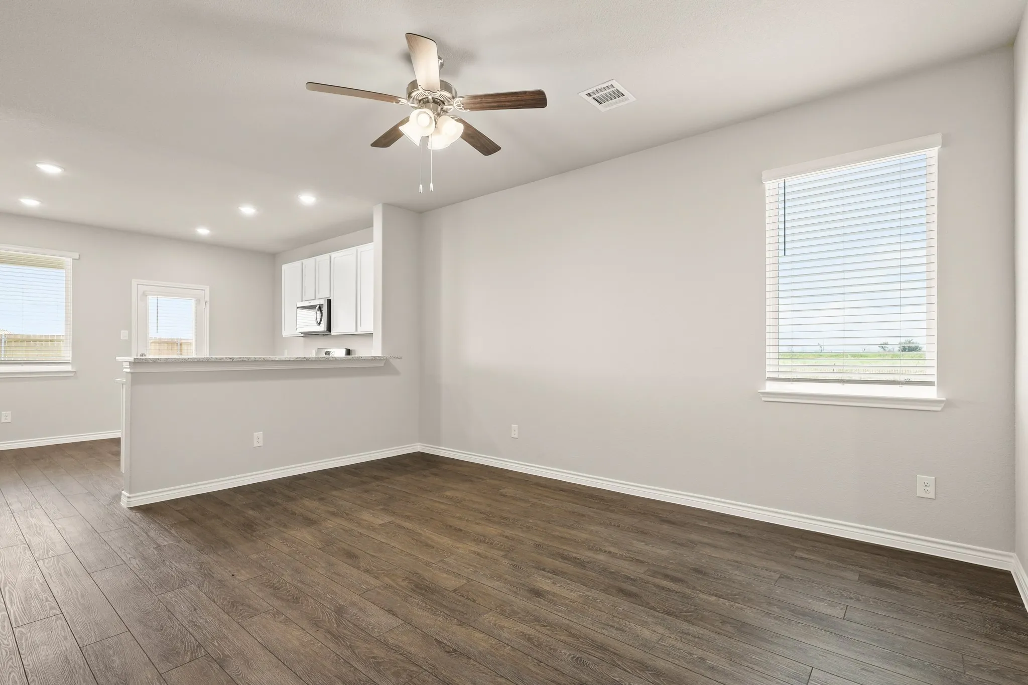 Single Family Residence For Sale in Tarrant County , 9229 Union Pacific Drive, Fort Worth, Texas 76036, 4 Bedroom, 3 Bathroom, 2 Garage spaces, 1,745 Sqft, built in 2025, mls#21322127, Real Estate Agent in Fort Worth, Homes For Sale in Tarrant county, Homes For Sale in Fort Worth, Realtor in Fort Worth Texas, Real Estate Brokerage Independent Realty Texas, Luminita Cordes Realtor