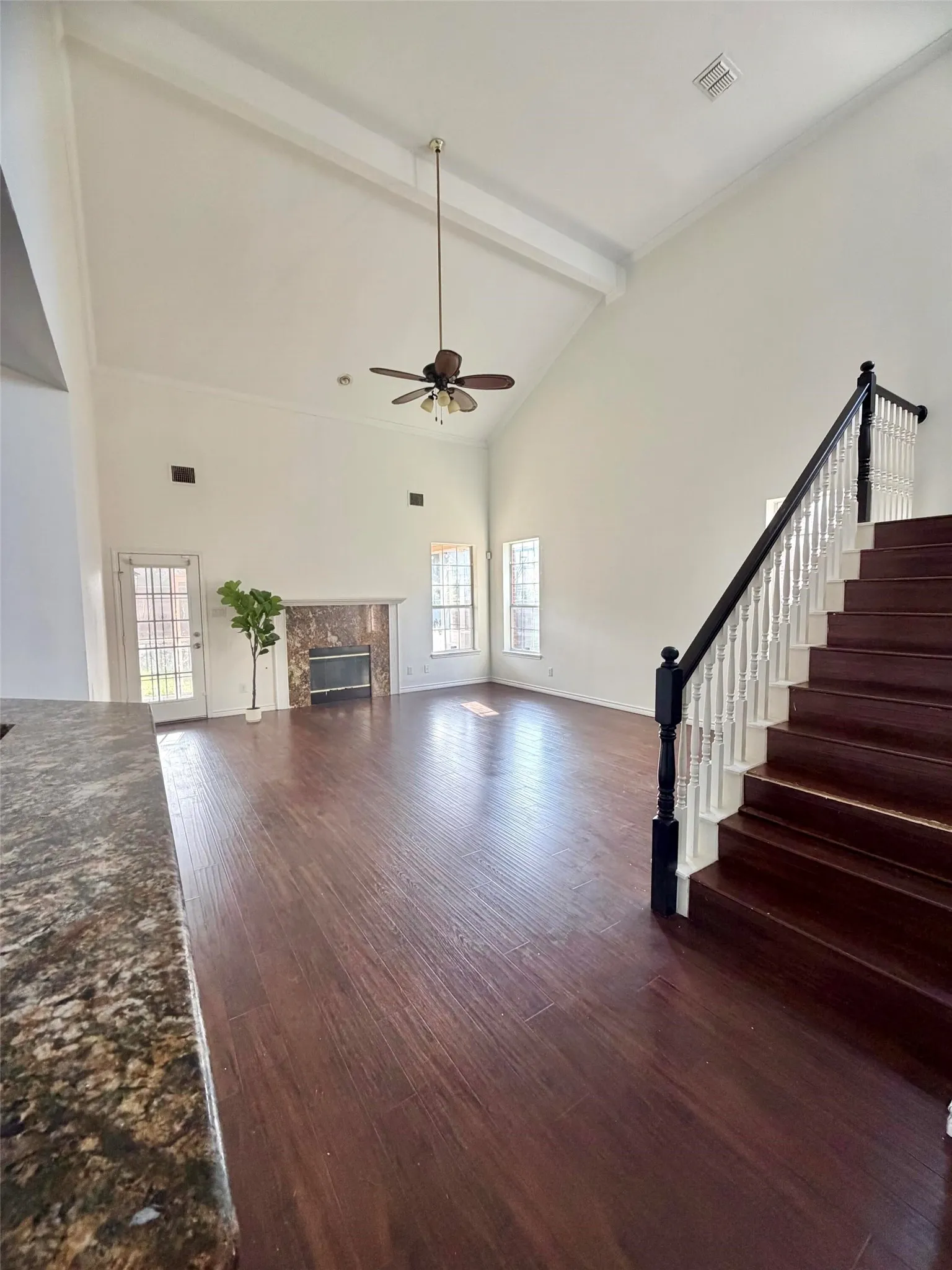 Single Family Residence For Sale in Collin County , 9101 Floyd Drive, Plano, Texas 75025, 4 Bedroom, 3 Bathroom, 2 Garage spaces, 2,539 Sqft, built in 1999, mls#21322111, Real Estate Agent in Plano, Homes For Sale in Collin county, Homes For Sale in Plano, Realtor in Plano Texas, Real Estate Brokerage Independent Realty Texas, Luminita Cordes Realtor