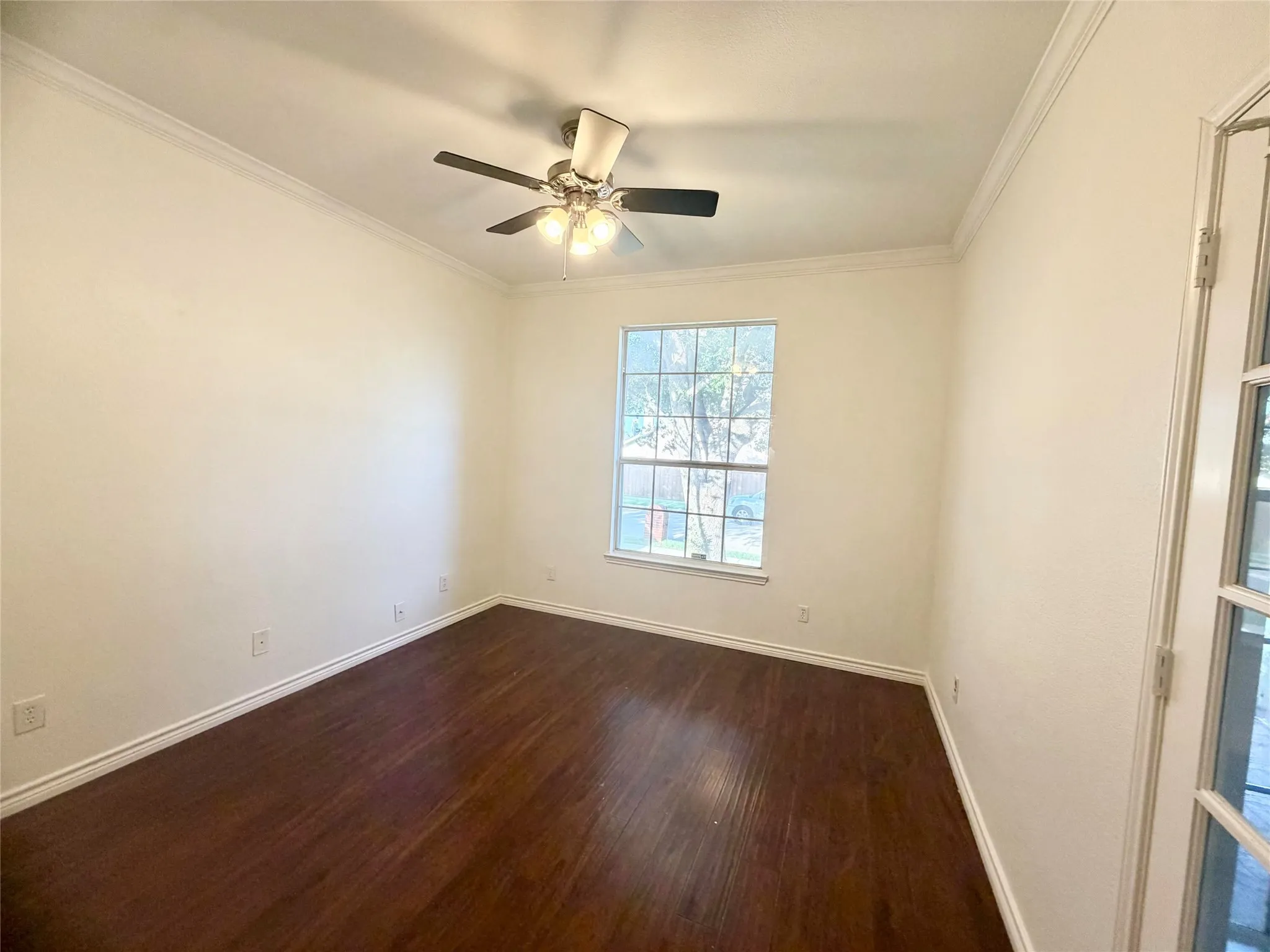 Single Family Residence For Sale in Collin County , 9101 Floyd Drive, Plano, Texas 75025, 4 Bedroom, 3 Bathroom, 2 Garage spaces, 2,539 Sqft, built in 1999, mls#21322111, Real Estate Agent in Plano, Homes For Sale in Collin county, Homes For Sale in Plano, Realtor in Plano Texas, Real Estate Brokerage Independent Realty Texas, Luminita Cordes Realtor