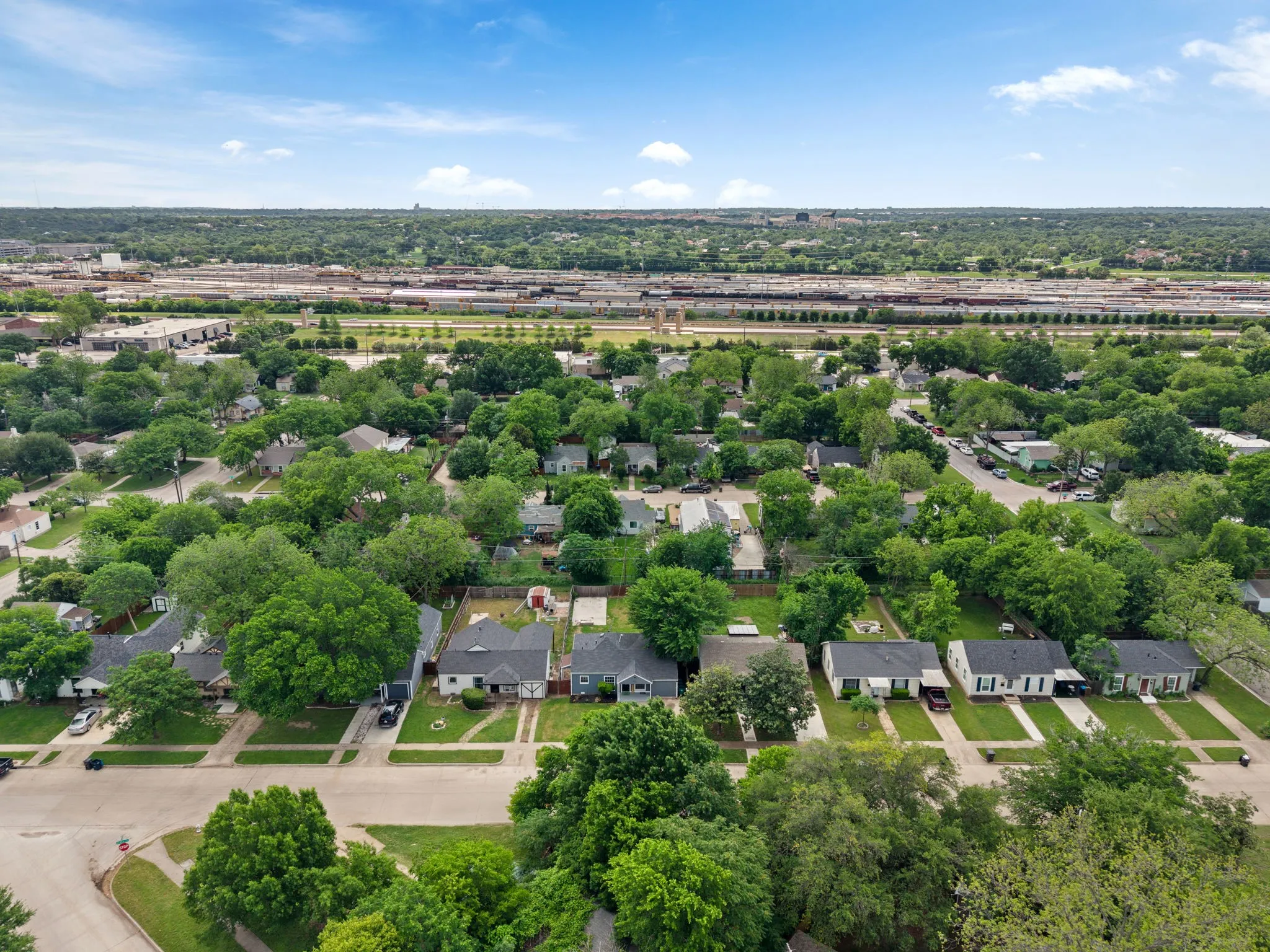 Single Family Residence For Sale in Tarrant County , 4121 Alamo Avenue, Fort Worth, Texas 76107, 3 Bedroom, 2 Bathroom, Garage spaces, 1,220 Sqft, built in 1943, mls#21322126, Real Estate Agent in Fort Worth, Homes For Sale in Tarrant county, Homes For Sale in Fort Worth, Realtor in Fort Worth Texas, Real Estate Brokerage Independent Realty Texas, Luminita Cordes Realtor