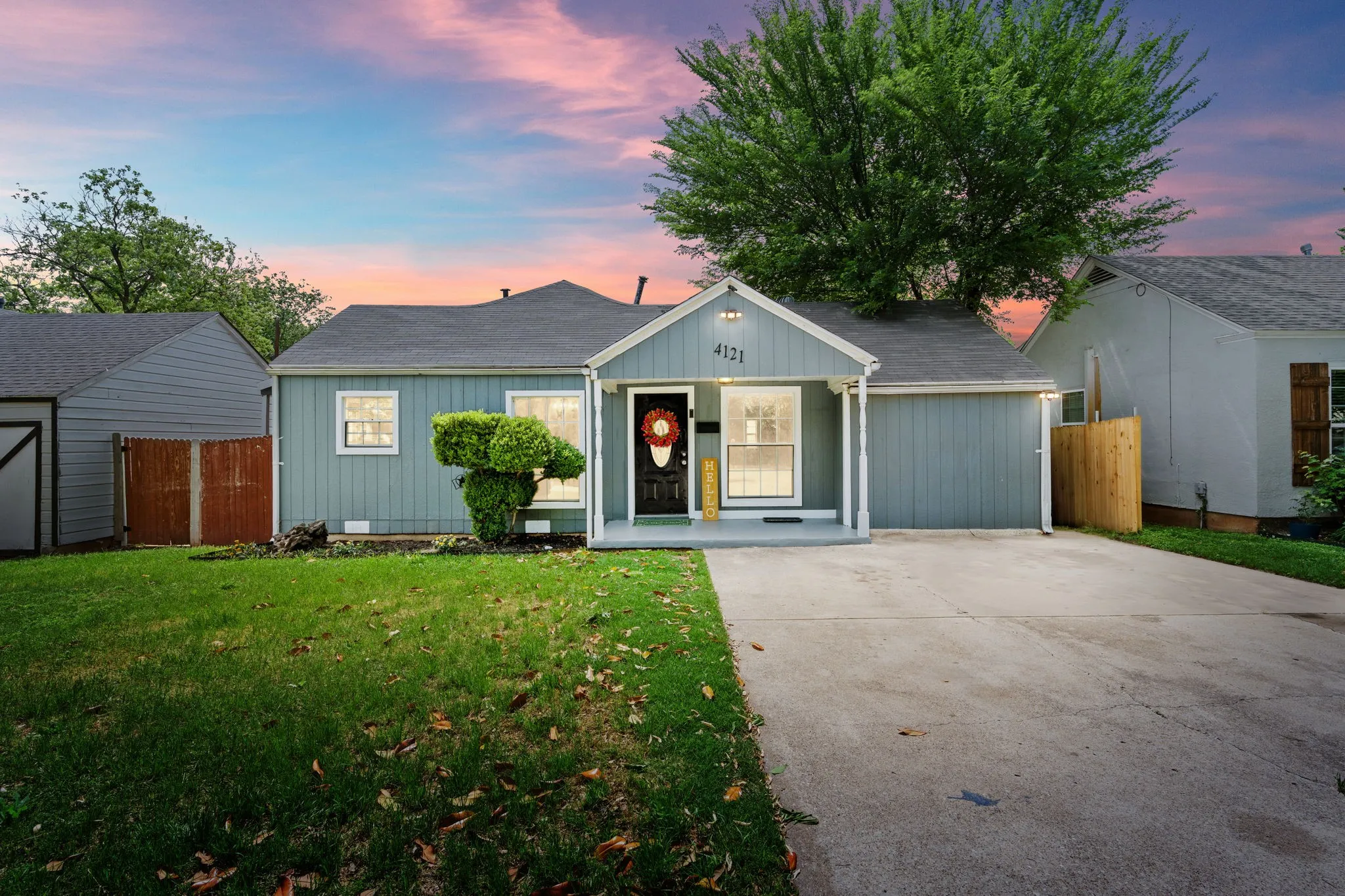 Single Family Residence For Sale in Tarrant County , 4121 Alamo Avenue, Fort Worth, Texas 76107, 3 Bedroom, 2 Bathroom, Garage spaces, 1,220 Sqft, built in 1943, mls#21322126, Real Estate Agent in Fort Worth, Homes For Sale in Tarrant county, Homes For Sale in Fort Worth, Realtor in Fort Worth Texas, Real Estate Brokerage Independent Realty Texas, Luminita Cordes Realtor