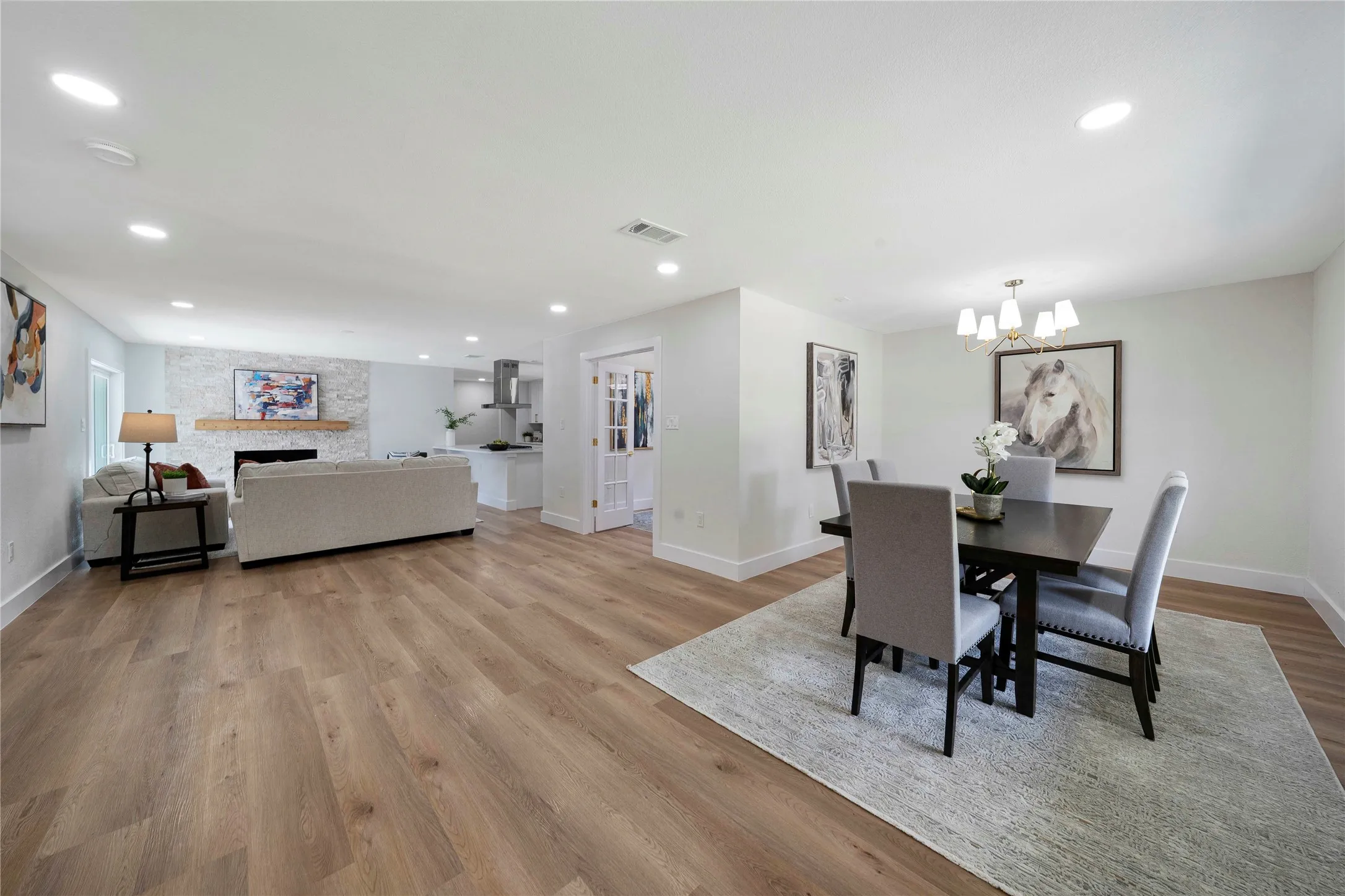 Single Family Residence For Rent in Dallas County , 10416 Church Road, Dallas, Texas 75238, 3 Bedroom, 2 Bathroom, 2 Garage spaces, 1,833 Sqft, built in 1965, mls#21318479, Real Estate Agent in Dallas, Homes For Rent in Dallas county, Homes For Rent in Dallas, Realtor in Dallas Texas, Real Estate Brokerage Independent Realty Texas, Luminita Cordes Realtor