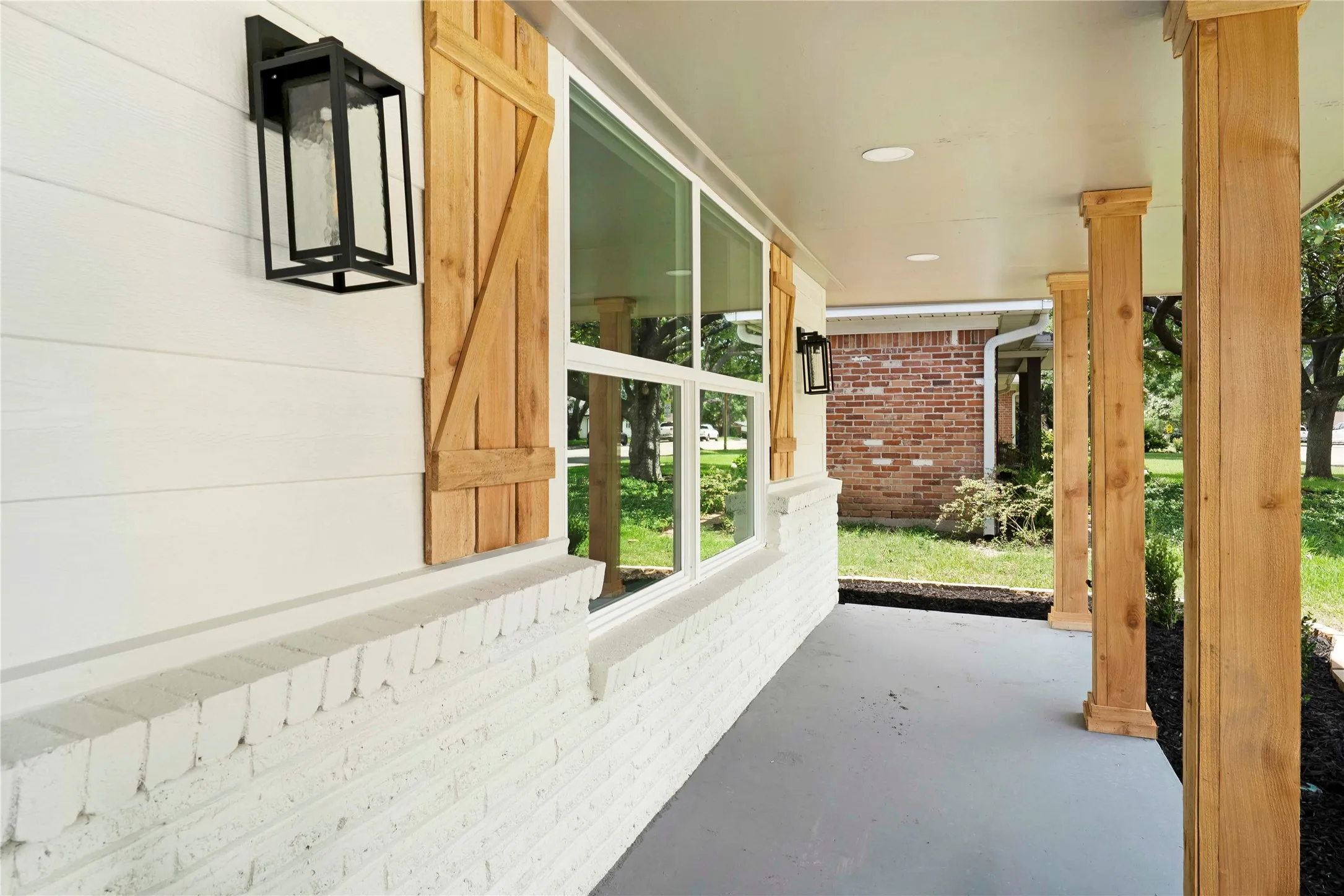 Single Family Residence For Rent in Dallas County , 10416 Church Road, Dallas, Texas 75238, 3 Bedroom, 2 Bathroom, 2 Garage spaces, 1,833 Sqft, built in 1965, mls#21318479, Real Estate Agent in Dallas, Homes For Rent in Dallas county, Homes For Rent in Dallas, Realtor in Dallas Texas, Real Estate Brokerage Independent Realty Texas, Luminita Cordes Realtor
