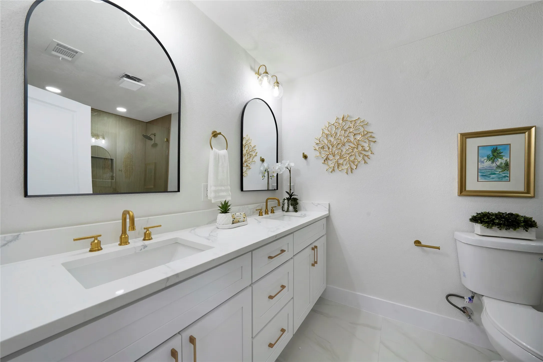 Single Family Residence For Rent in Dallas County , 10416 Church Road, Dallas, Texas 75238, 3 Bedroom, 2 Bathroom, 2 Garage spaces, 1,833 Sqft, built in 1965, mls#21318479, Real Estate Agent in Dallas, Homes For Rent in Dallas county, Homes For Rent in Dallas, Realtor in Dallas Texas, Real Estate Brokerage Independent Realty Texas, Luminita Cordes Realtor