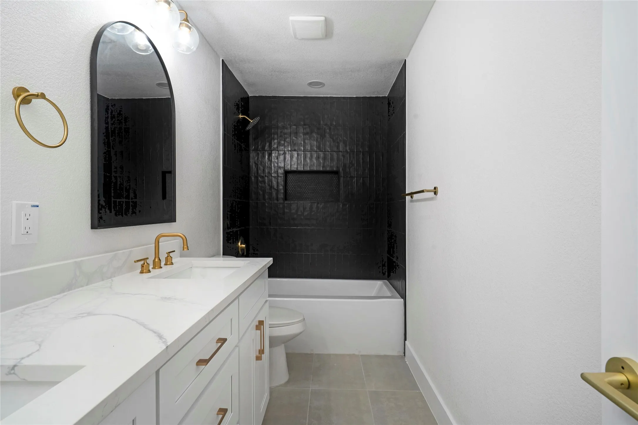 Single Family Residence For Rent in Dallas County , 10416 Church Road, Dallas, Texas 75238, 3 Bedroom, 2 Bathroom, 2 Garage spaces, 1,833 Sqft, built in 1965, mls#21318479, Real Estate Agent in Dallas, Homes For Rent in Dallas county, Homes For Rent in Dallas, Realtor in Dallas Texas, Real Estate Brokerage Independent Realty Texas, Luminita Cordes Realtor