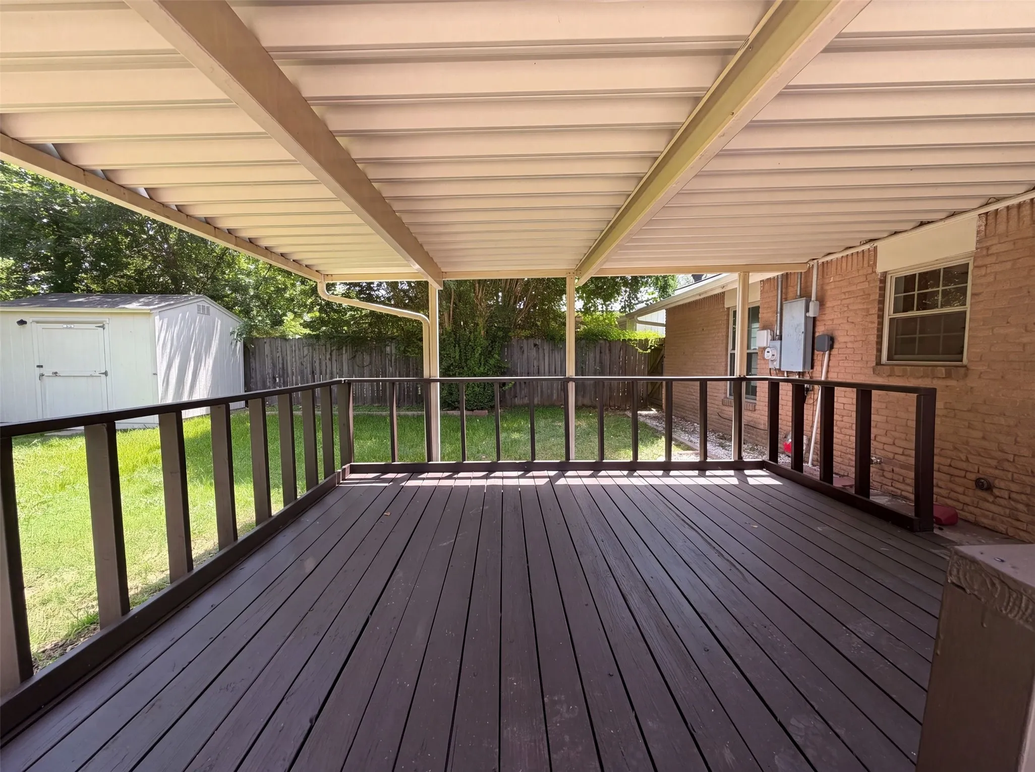 Single Family Residence For Sale in Grayson County , 2549 Steven Drive, Denison, Texas 75020, 3 Bedroom, 1 Bathroom, Garage spaces, 975 Sqft, built in 1962, mls#21322140, Real Estate Agent in Denison, Homes For Sale in Grayson county, Homes For Sale in Denison, Realtor in Denison Texas, Real Estate Brokerage Independent Realty Texas, Luminita Cordes Realtor