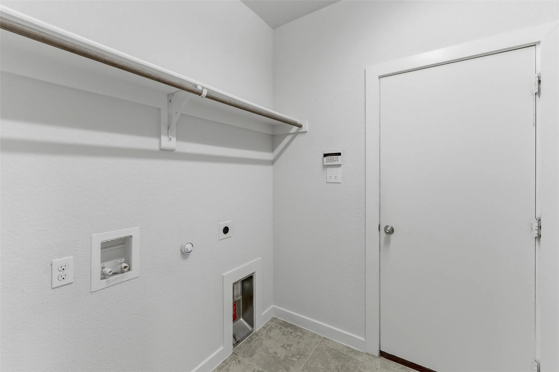 Single Family Residence For Rent in Grayson County , 305 Evans Drive, Van Alstyne, Texas 75495, 4 Bedrooms, 2 Bathrooms, 3 Garage spaces, 1,815 Sqft, built in 2020, Price $2,200, mls#21322142, Real Estate Agent in Van Alstyne, Homes For Rent in Grayson county, Homes For Rent in Van Alstyne, Realtor in Van Alstyne Texas, Real Estate Brokerage Independent Realty Texas, Luminita Cordes Realtor
