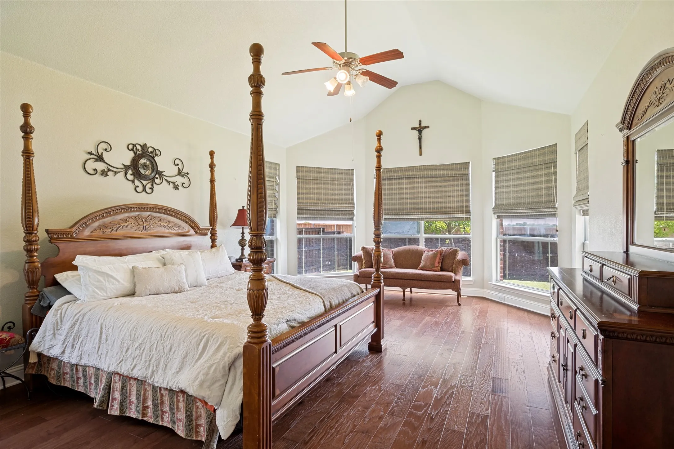 Single Family Residence For Sale in Collin County , 1724 Teakwood Drive, Wylie, Texas 75098, 5 Bedroom, 4 Bathroom, 2 Garage spaces, 4,513 Sqft, built in 2007, mls#21322014, Real Estate Agent in Wylie, Homes For Sale in Collin county, Homes For Sale in Wylie, Realtor in Wylie Texas, Real Estate Brokerage Independent Realty Texas, Luminita Cordes Realtor