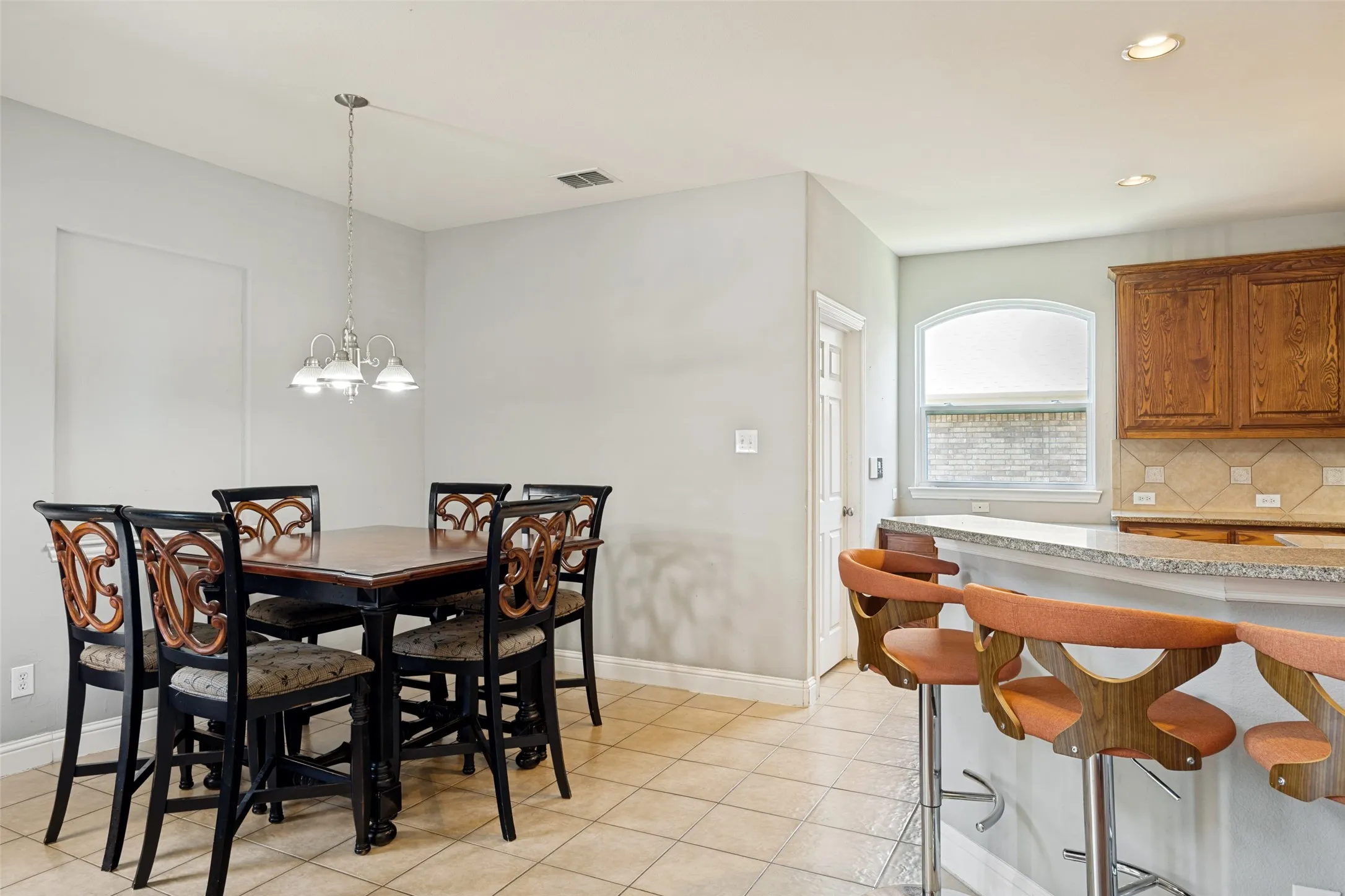 Single Family Residence For Sale in Collin County , 1724 Teakwood Drive, Wylie, Texas 75098, 5 Bedroom, 4 Bathroom, 2 Garage spaces, 4,513 Sqft, built in 2007, mls#21322014, Real Estate Agent in Wylie, Homes For Sale in Collin county, Homes For Sale in Wylie, Realtor in Wylie Texas, Real Estate Brokerage Independent Realty Texas, Luminita Cordes Realtor
