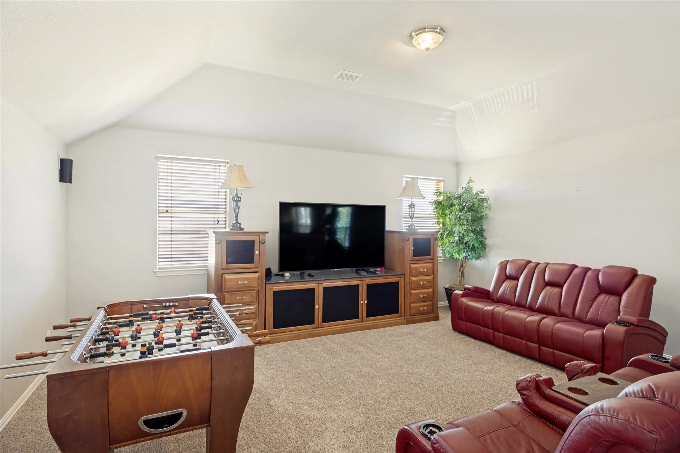Single Family Residence For Sale in Collin County , 1724 Teakwood Drive, Wylie, Texas 75098, 5 Bedroom, 4 Bathroom, 2 Garage spaces, 4,513 Sqft, built in 2007, mls#21322014, Real Estate Agent in Wylie, Homes For Sale in Collin county, Homes For Sale in Wylie, Realtor in Wylie Texas, Real Estate Brokerage Independent Realty Texas, Luminita Cordes Realtor