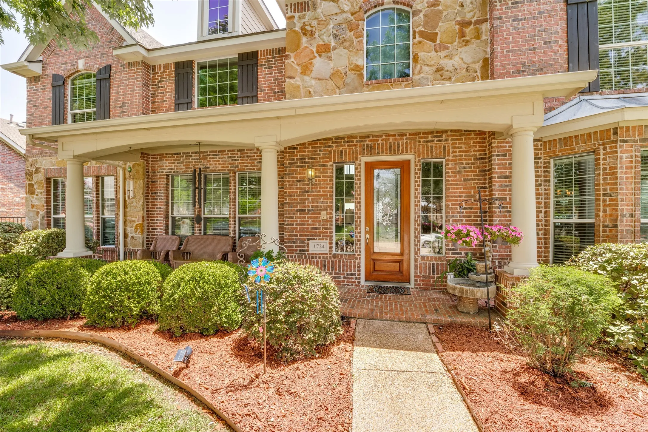 Single Family Residence For Sale in Collin County , 1724 Teakwood Drive, Wylie, Texas 75098, 5 Bedroom, 4 Bathroom, 2 Garage spaces, 4,513 Sqft, built in 2007, mls#21322014, Real Estate Agent in Wylie, Homes For Sale in Collin county, Homes For Sale in Wylie, Realtor in Wylie Texas, Real Estate Brokerage Independent Realty Texas, Luminita Cordes Realtor