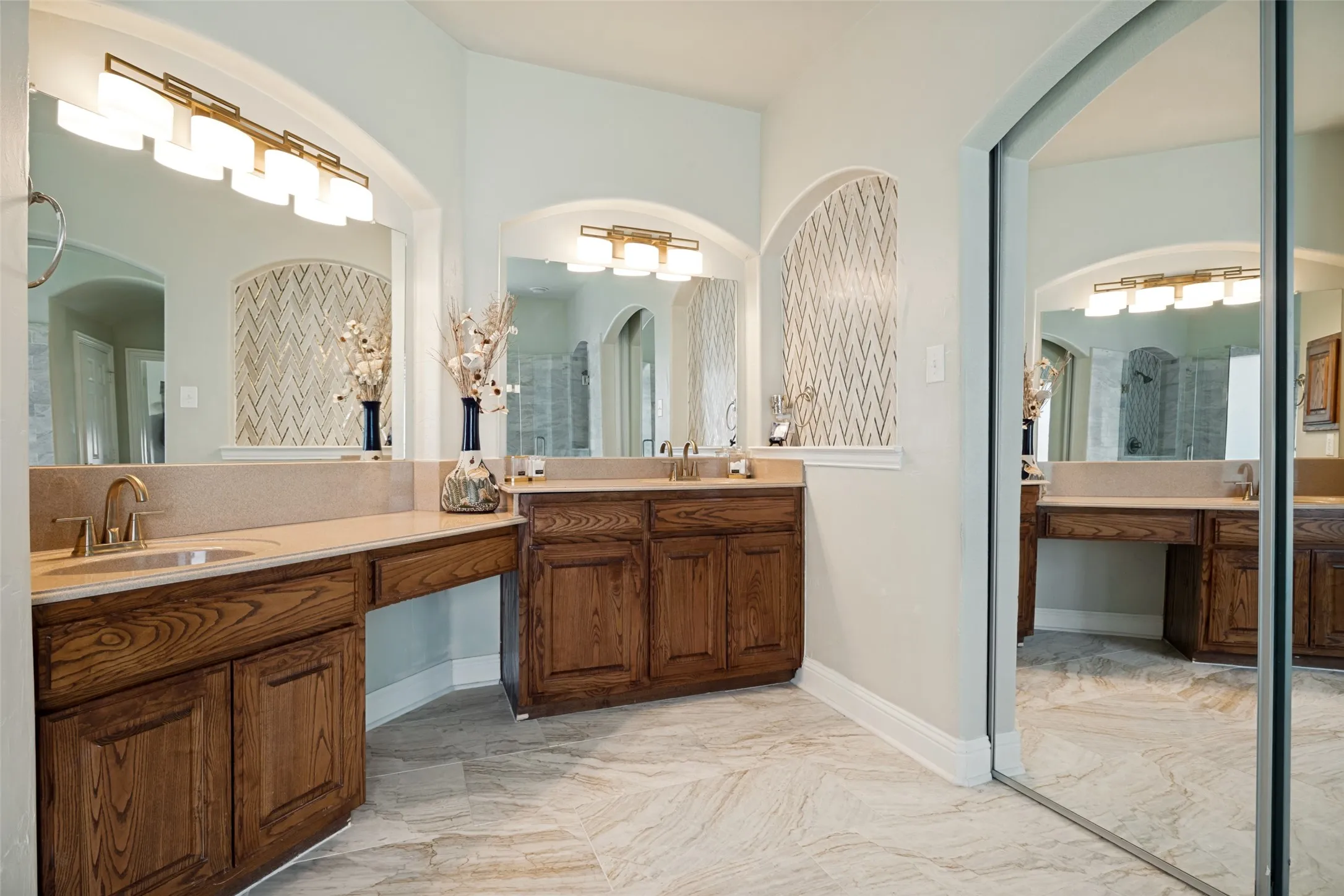 Single Family Residence For Sale in Collin County , 1724 Teakwood Drive, Wylie, Texas 75098, 5 Bedroom, 4 Bathroom, 2 Garage spaces, 4,513 Sqft, built in 2007, mls#21322014, Real Estate Agent in Wylie, Homes For Sale in Collin county, Homes For Sale in Wylie, Realtor in Wylie Texas, Real Estate Brokerage Independent Realty Texas, Luminita Cordes Realtor